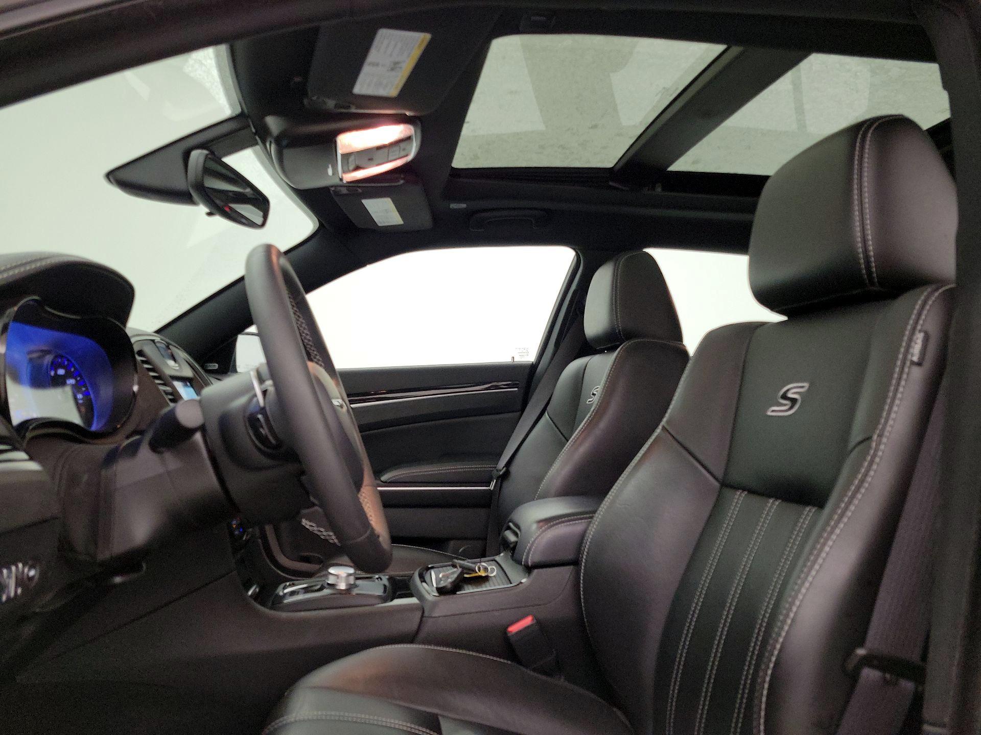 Thumbnail: 2023 Chrysler 300 - 19