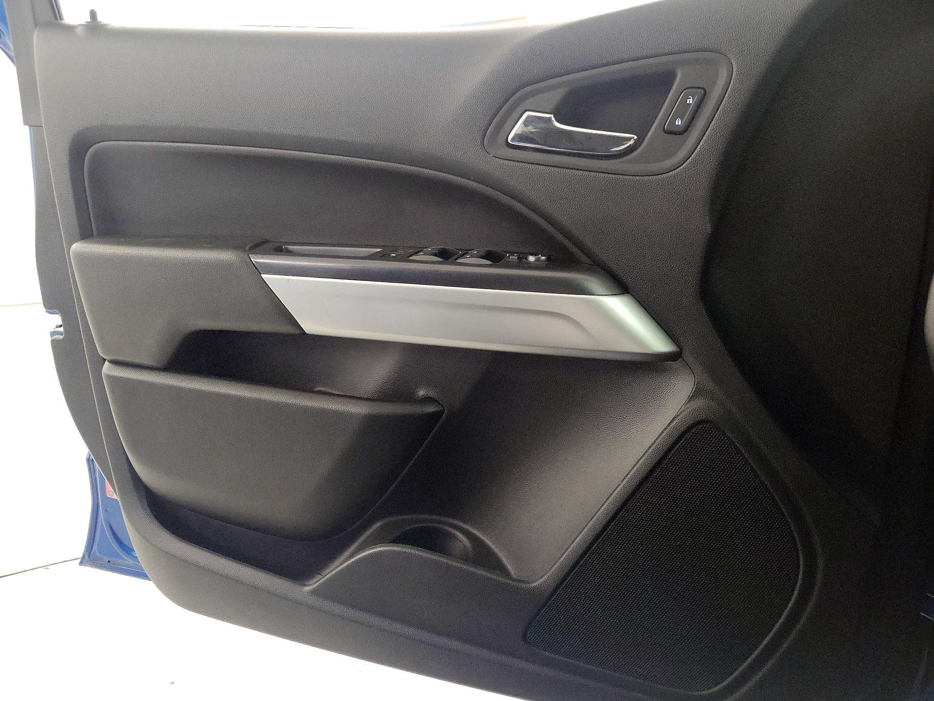 Thumbnail: 2022 Chevrolet Colorado - 12