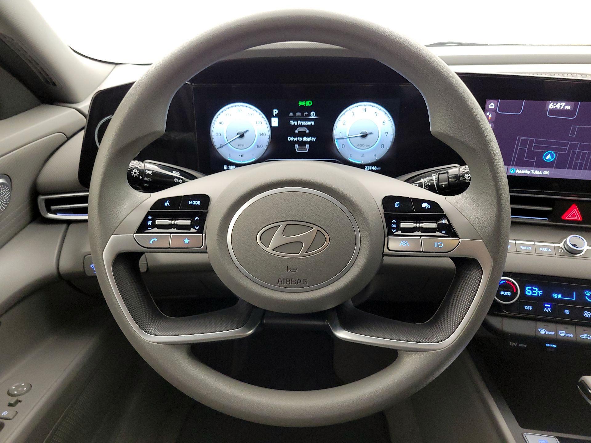 Thumbnail: 2024 Hyundai Elantra - 10