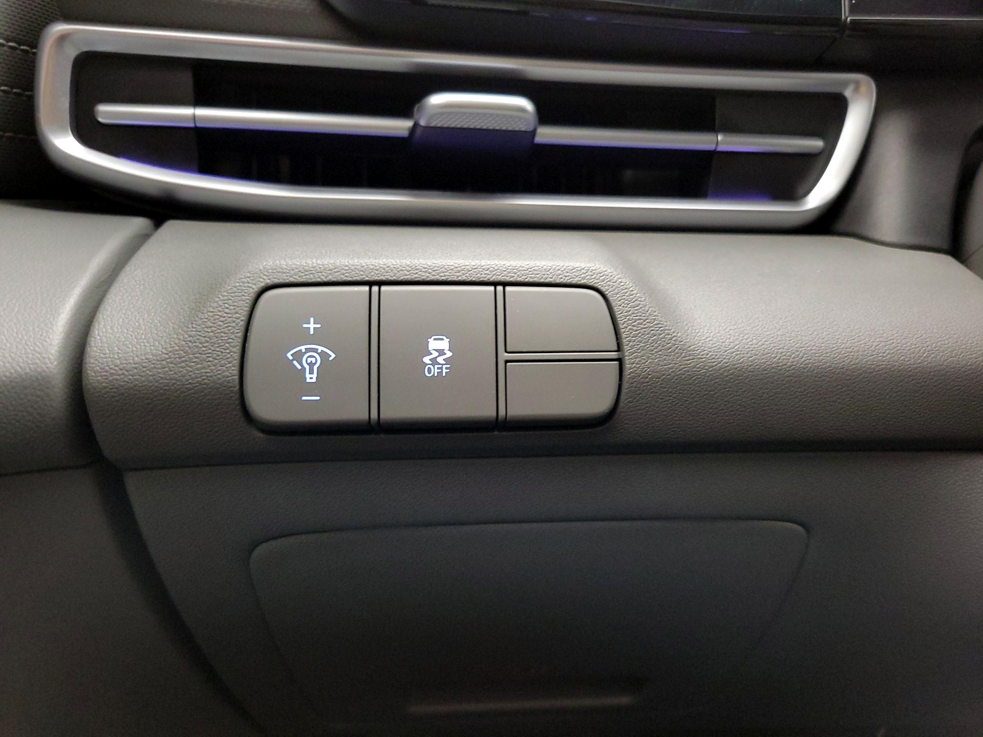 Thumbnail: 2024 Hyundai Elantra - 13