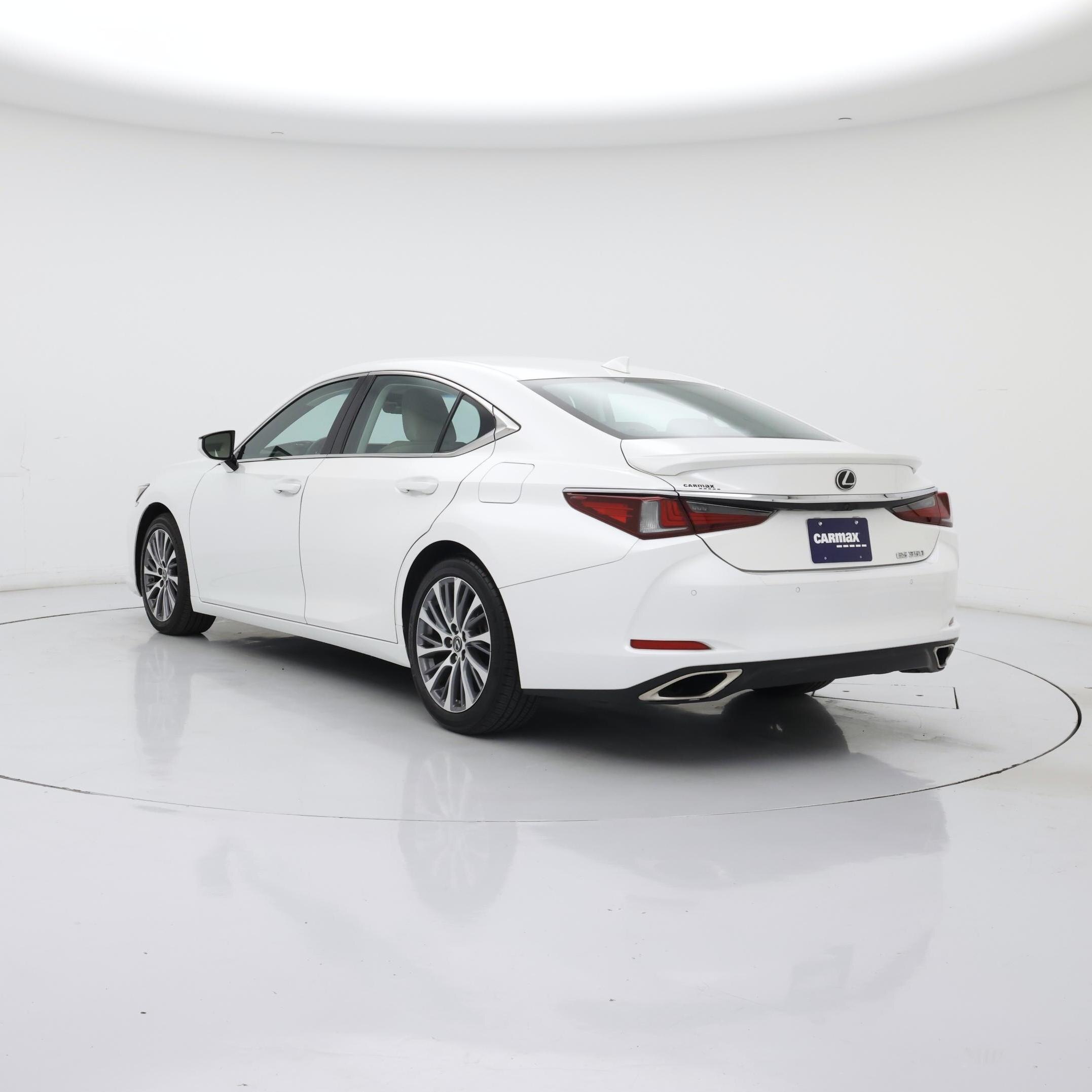 Thumbnail: 2021 Lexus ES - 2