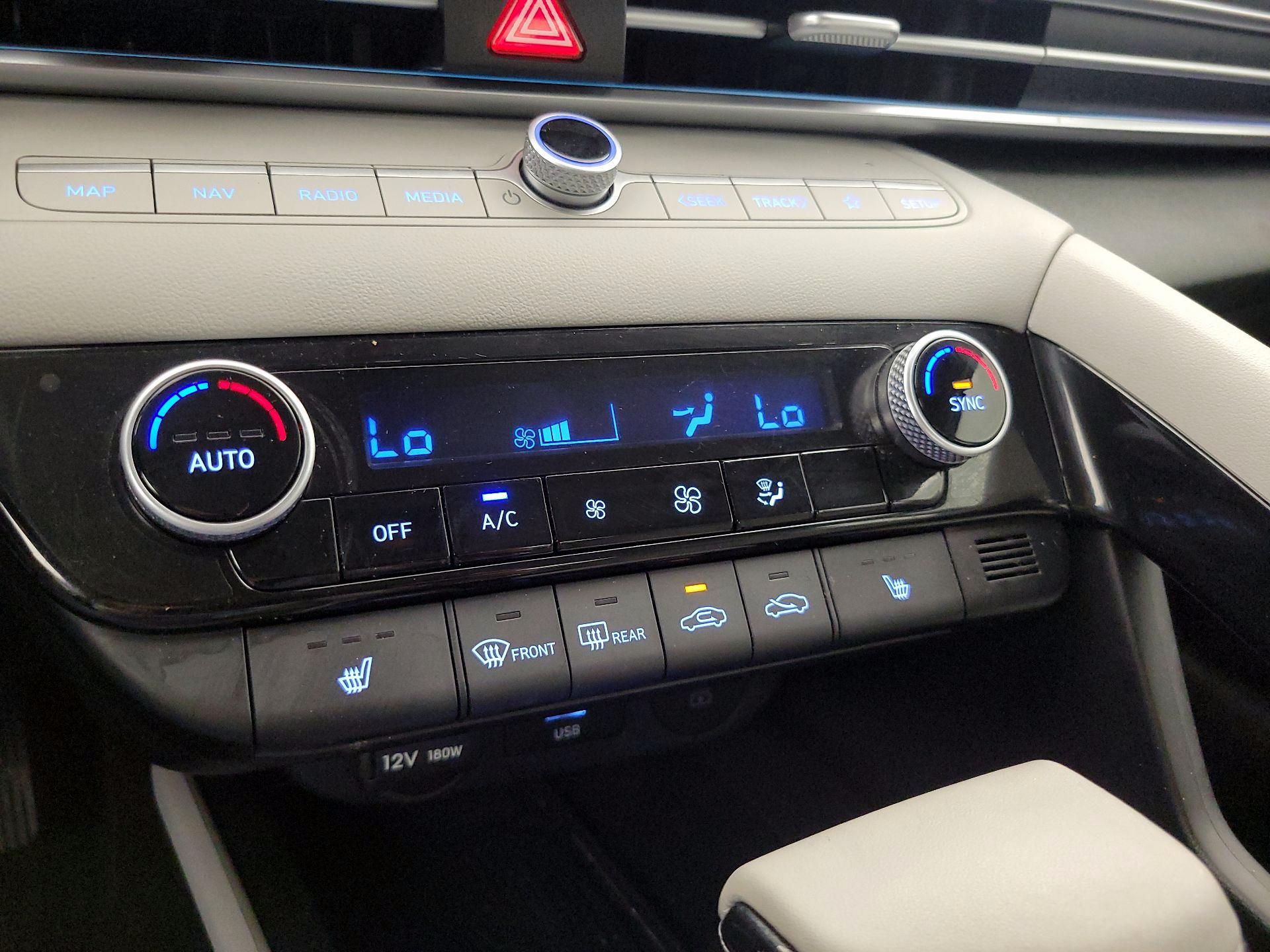 Thumbnail: 2025 Hyundai Elantra - 17