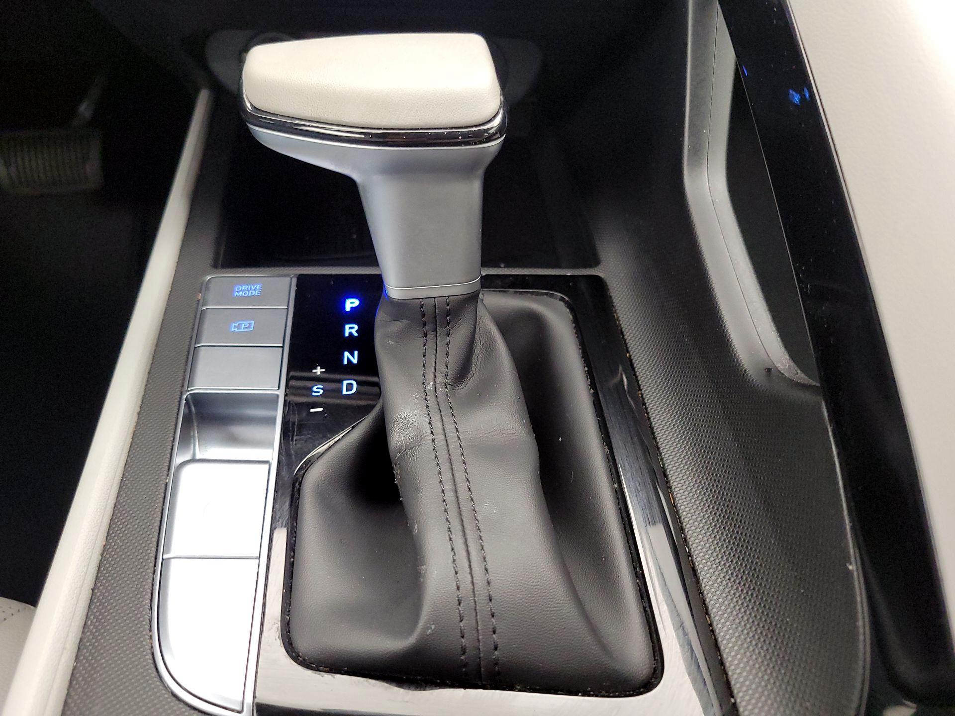 Thumbnail: 2025 Hyundai Elantra - 18