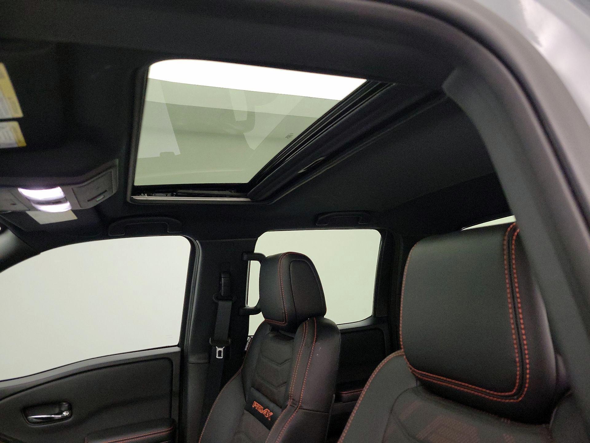 Thumbnail: 2025 Nissan Frontier - 18