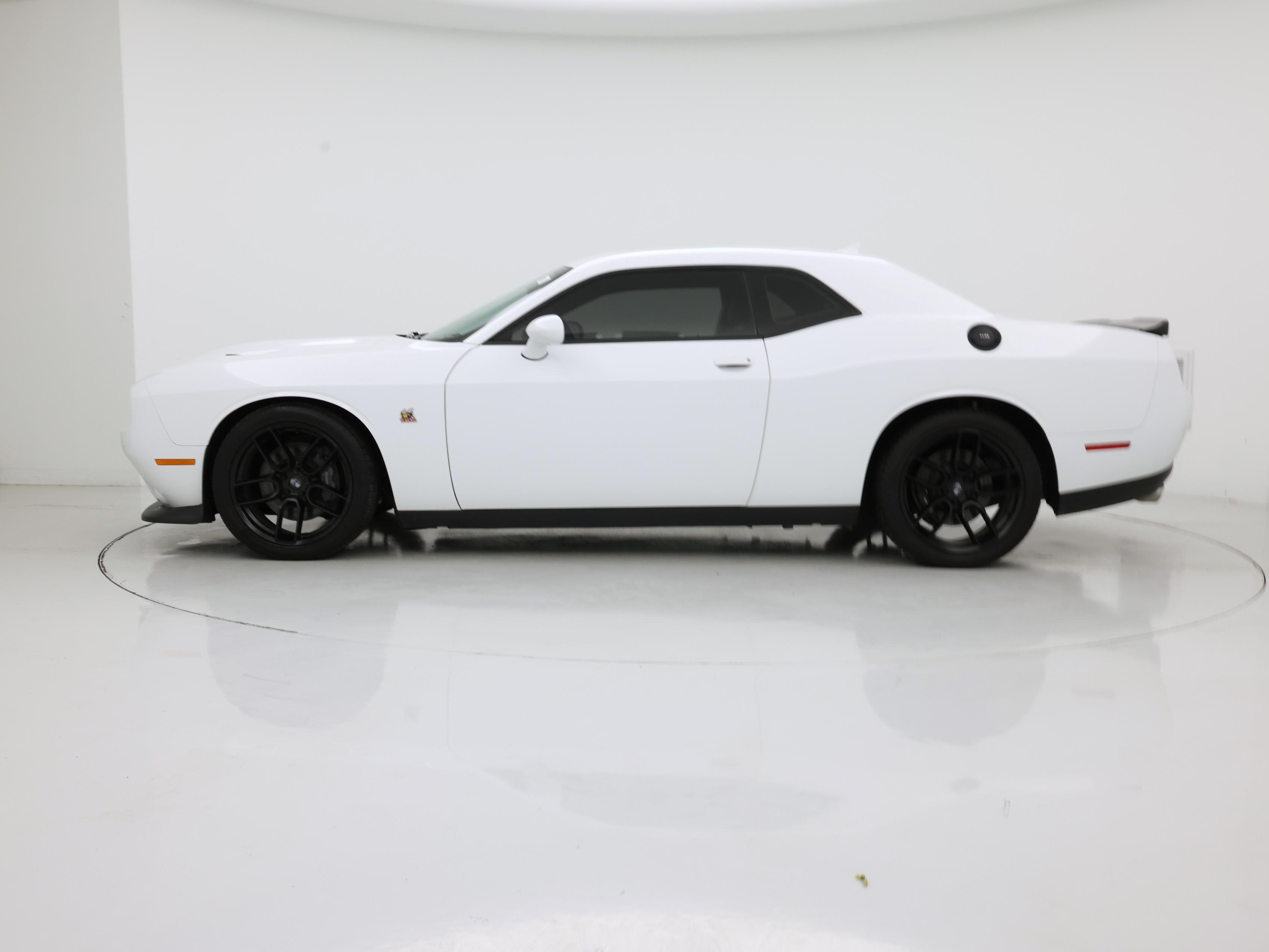 Thumbnail: 2022 Dodge Challenger - 3