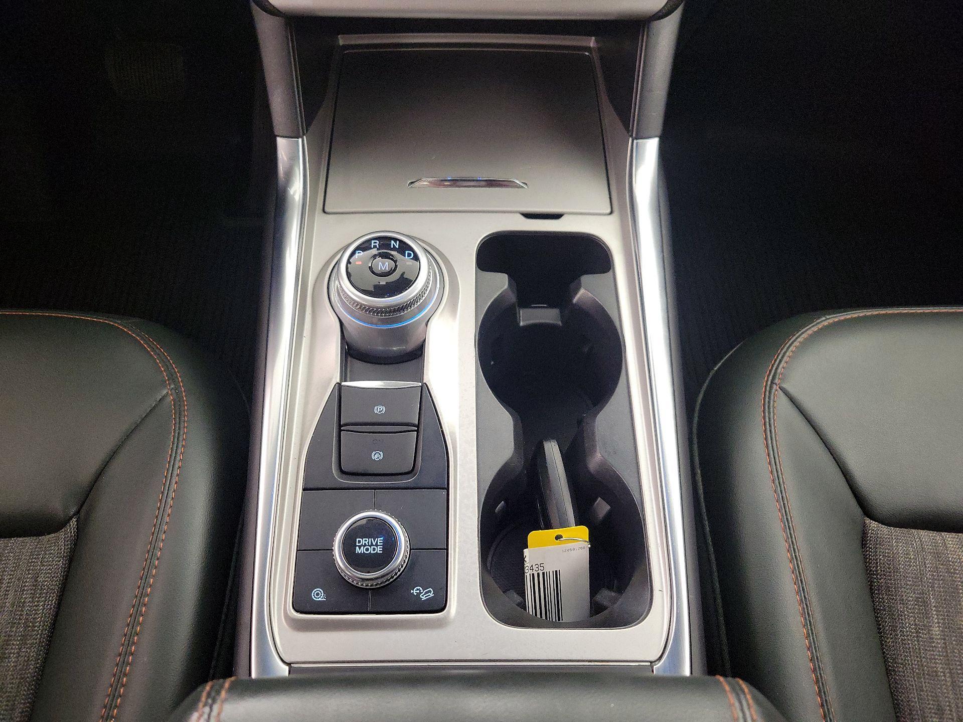 Thumbnail: 2022 Ford Explorer - 18