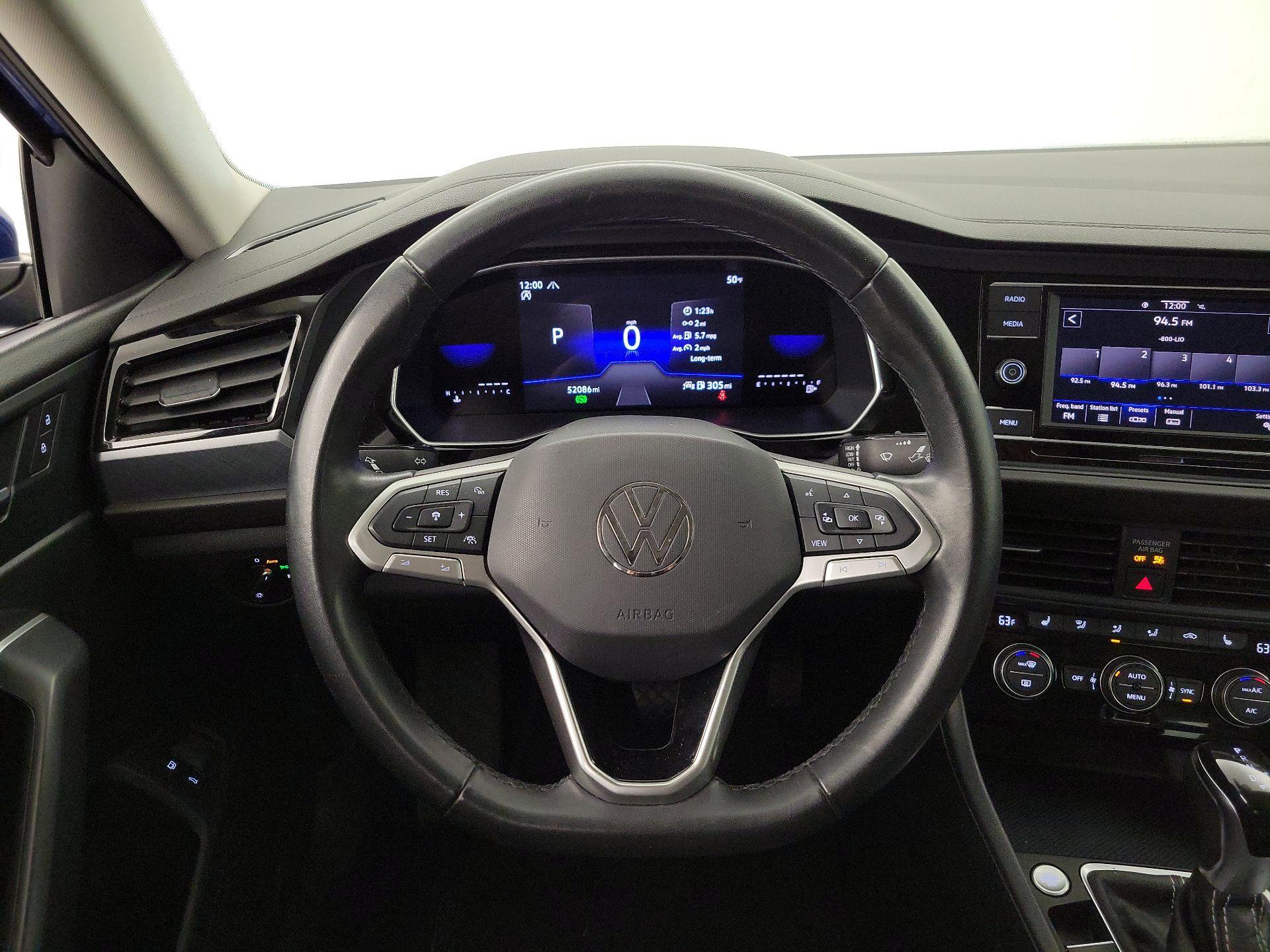 Thumbnail: 2024 Volkswagen Jetta - 10