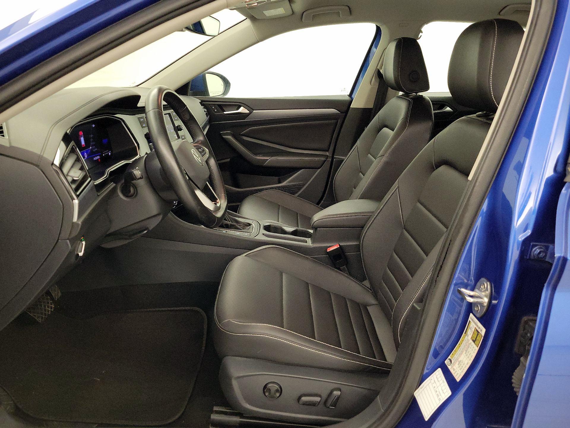 Thumbnail: 2024 Volkswagen Jetta - 11