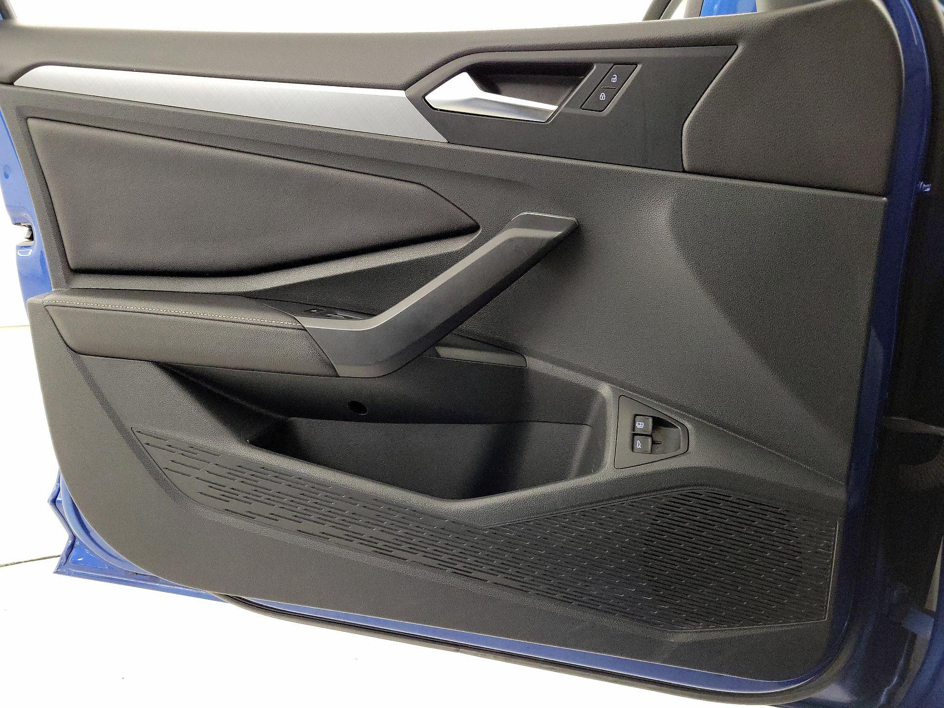 Thumbnail: 2024 Volkswagen Jetta - 12