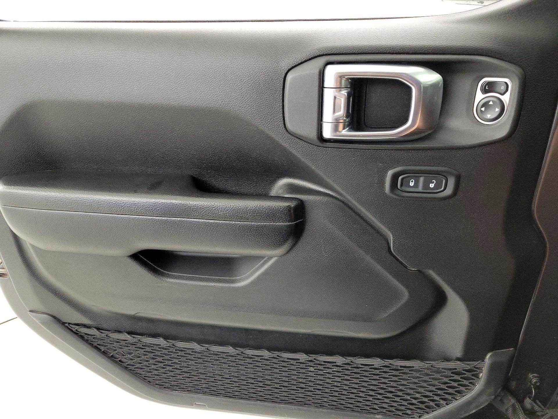 Thumbnail: 2024 Jeep Gladiator - 12