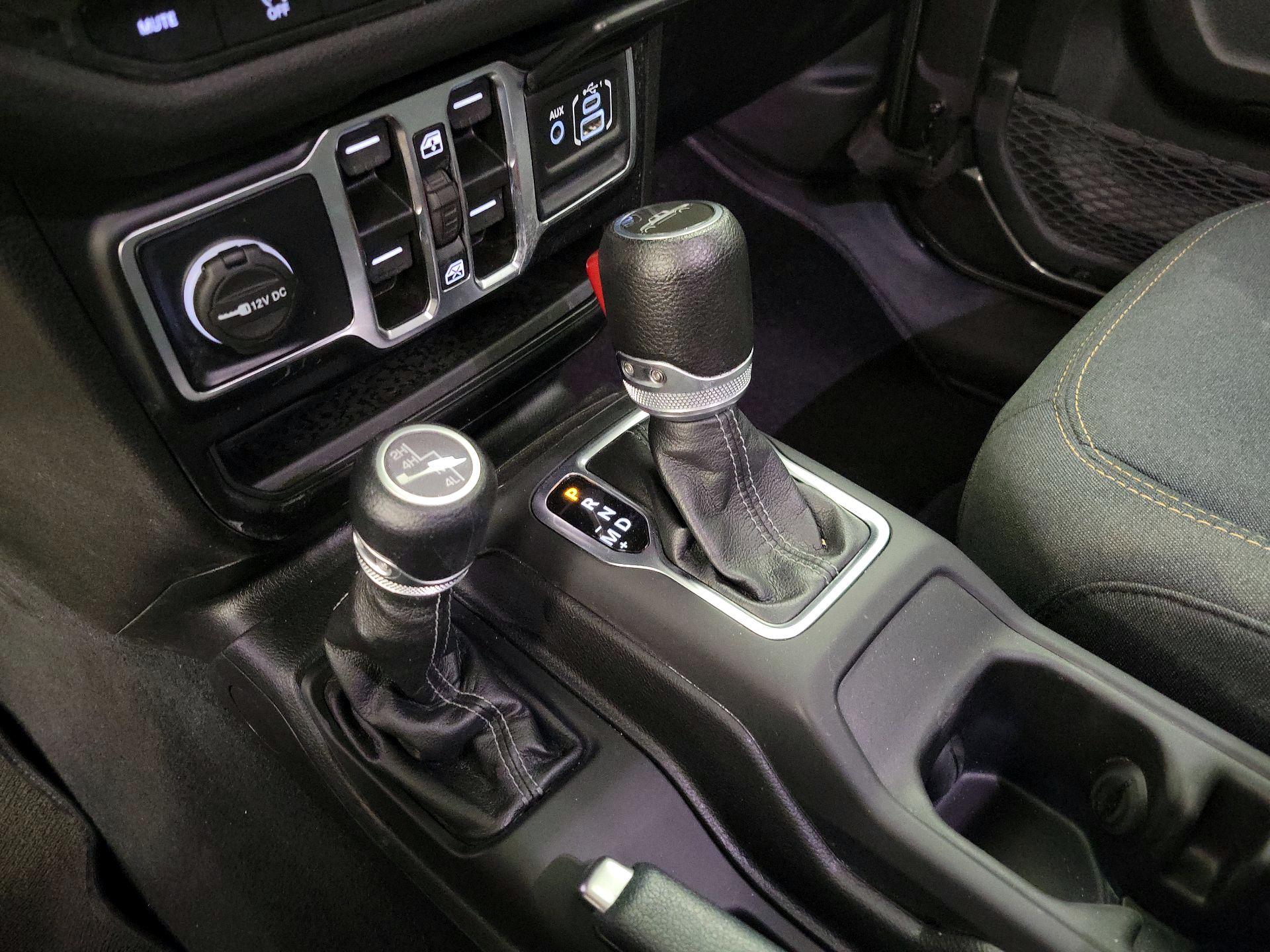 Thumbnail: 2024 Jeep Gladiator - 17