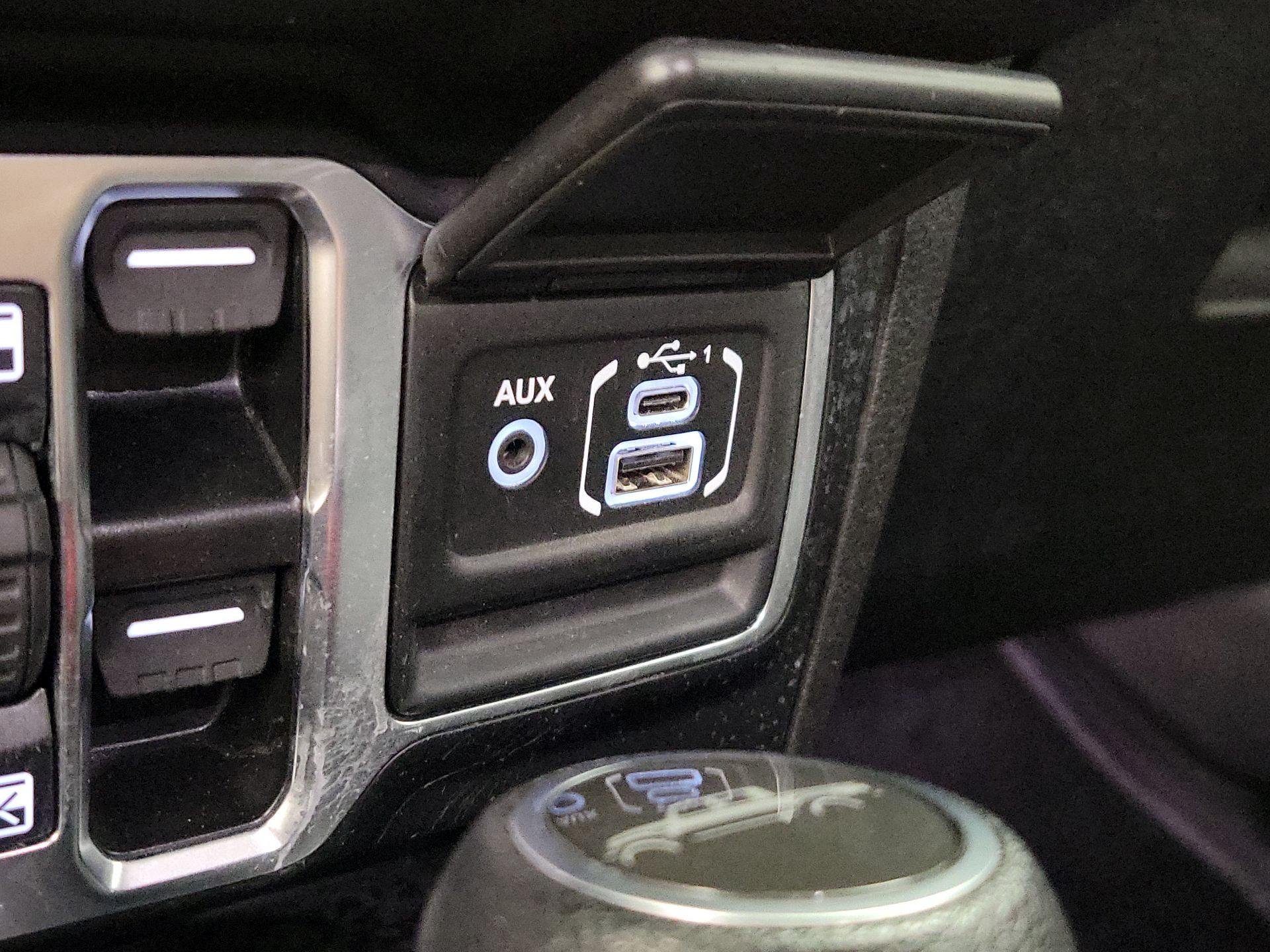 Thumbnail: 2024 Jeep Gladiator - 18