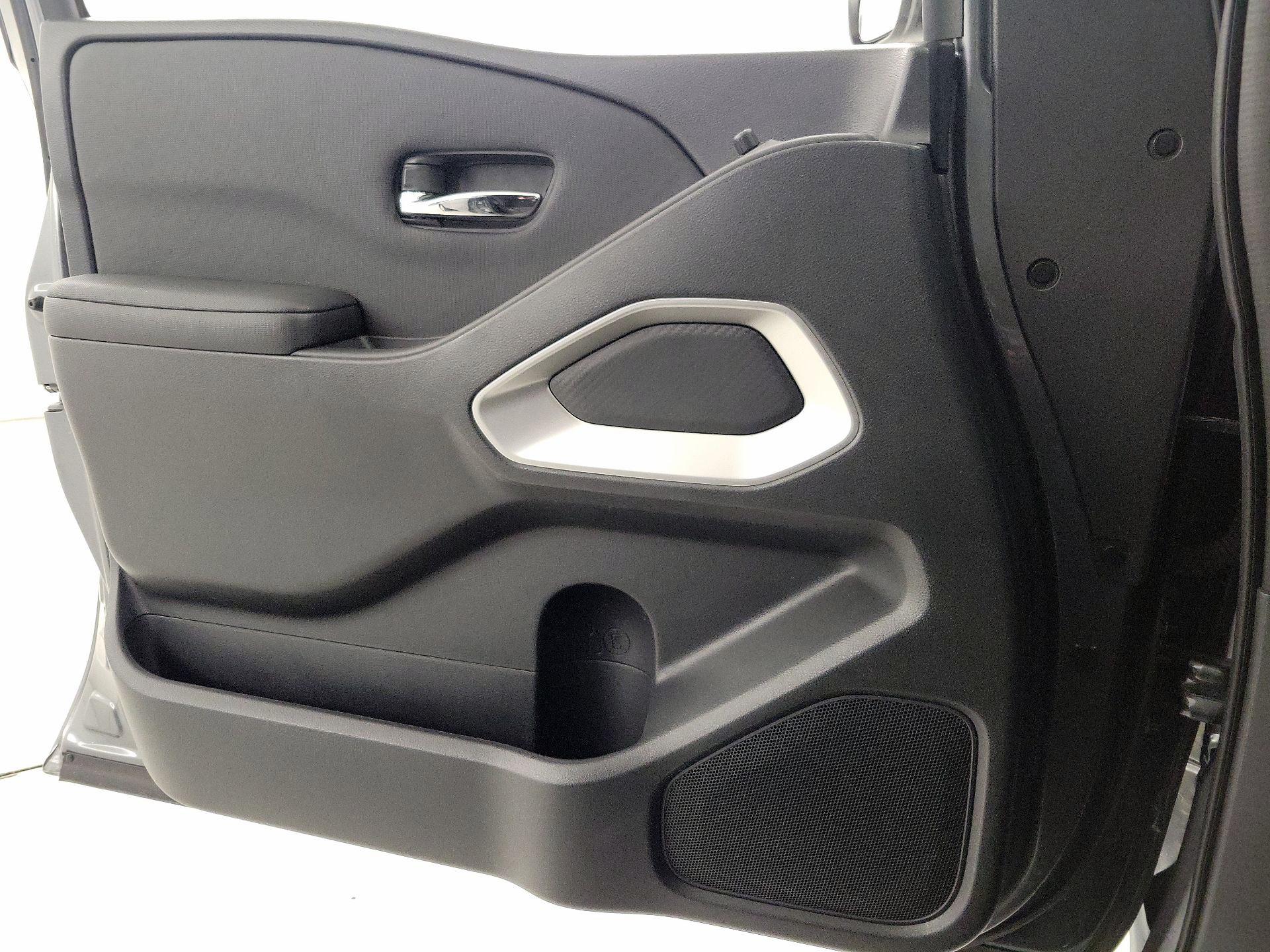 Thumbnail: 2024 Nissan Frontier - 12