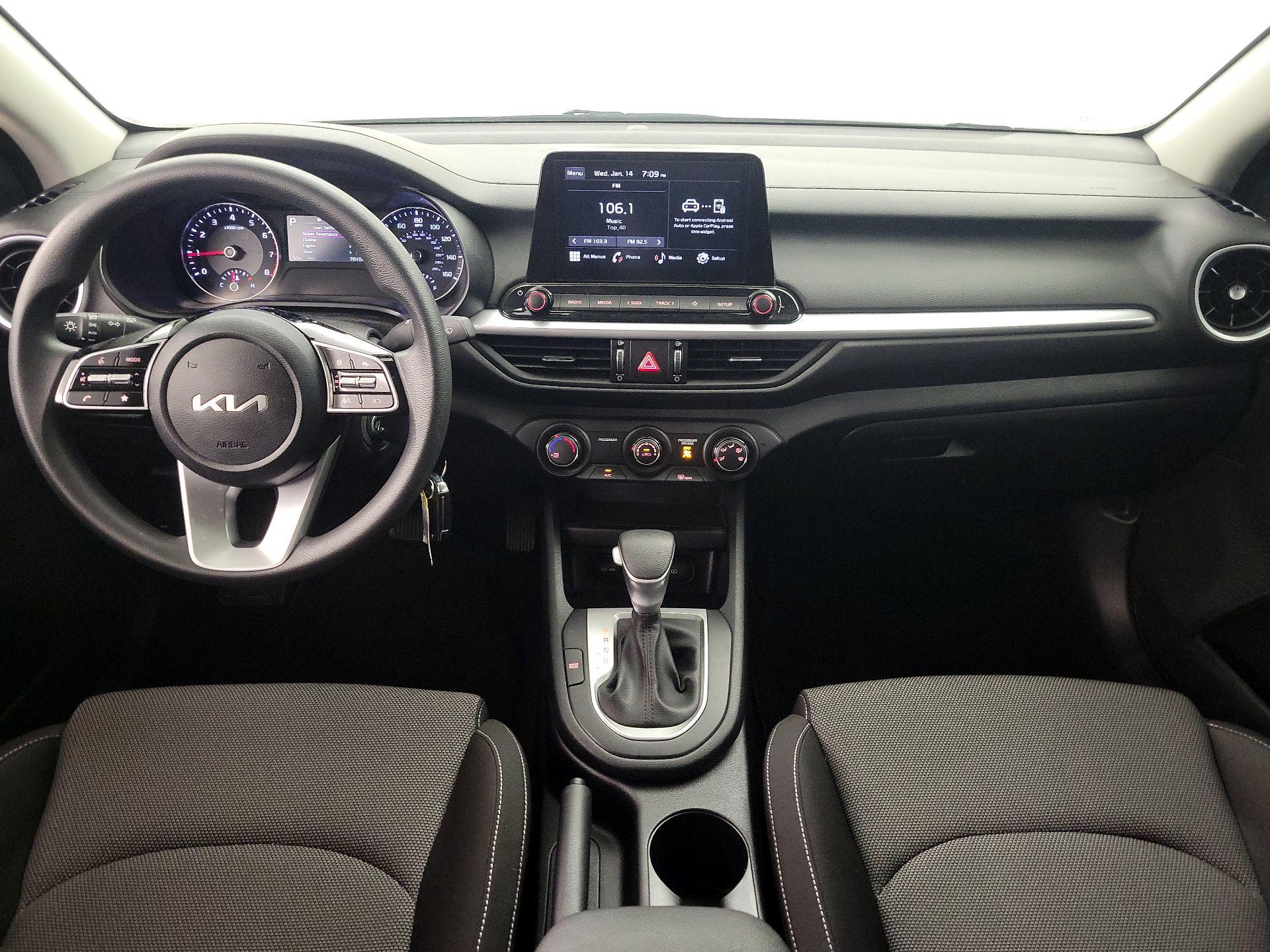 Thumbnail: 2024 Kia Forte - 9