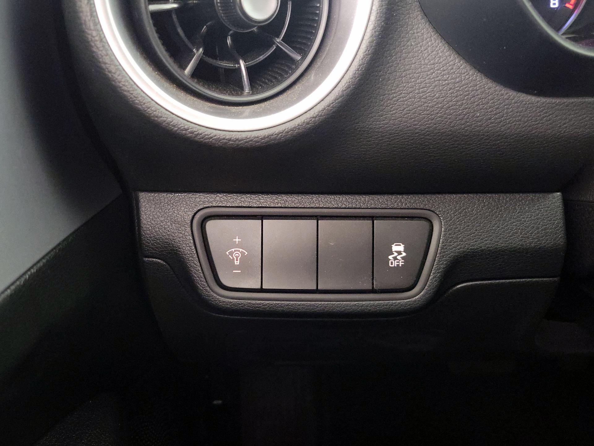 Thumbnail: 2024 Kia Forte - 13