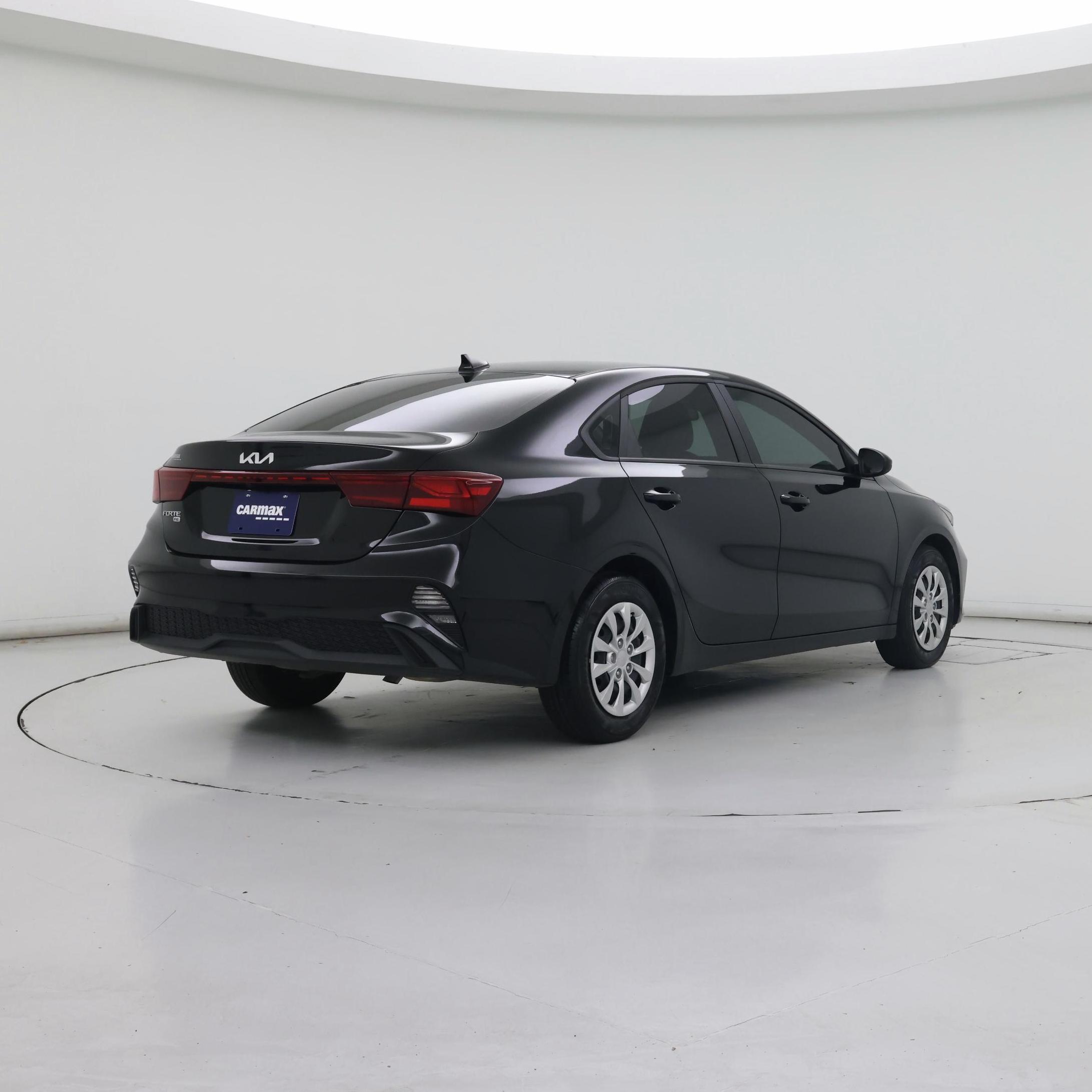 Thumbnail: 2024 Kia Forte - 8