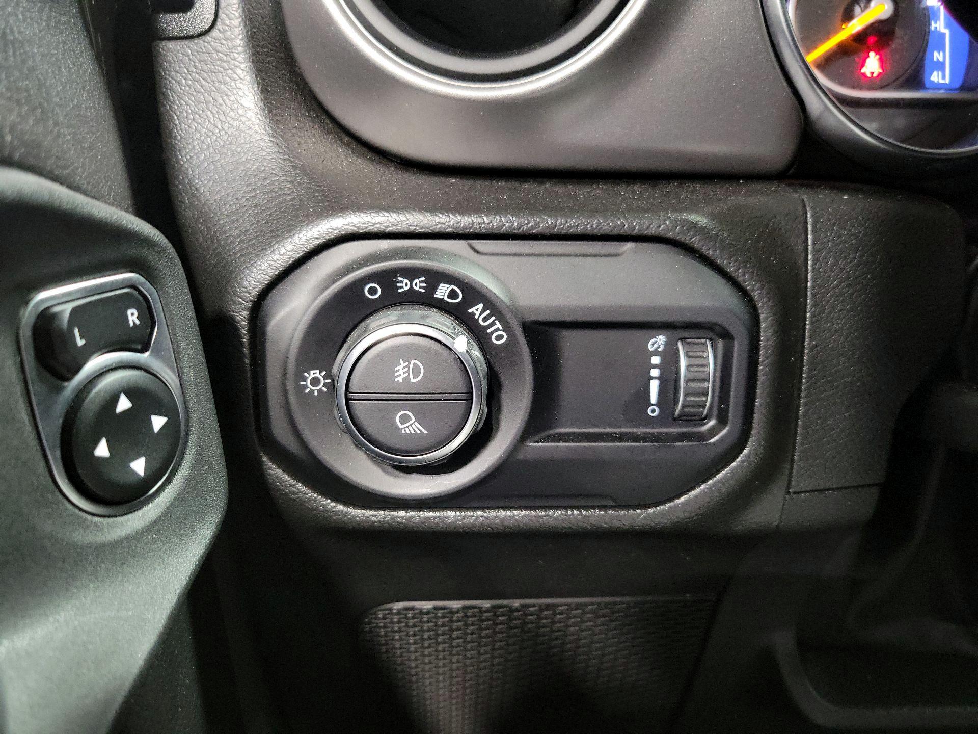 Thumbnail: 2023 Jeep Gladiator - 13