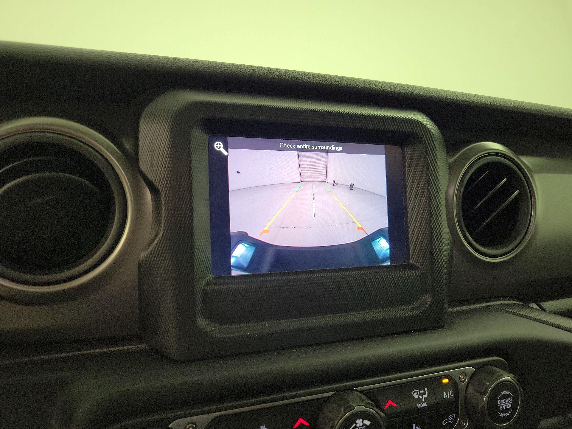 Thumbnail: 2023 Jeep Gladiator - 14