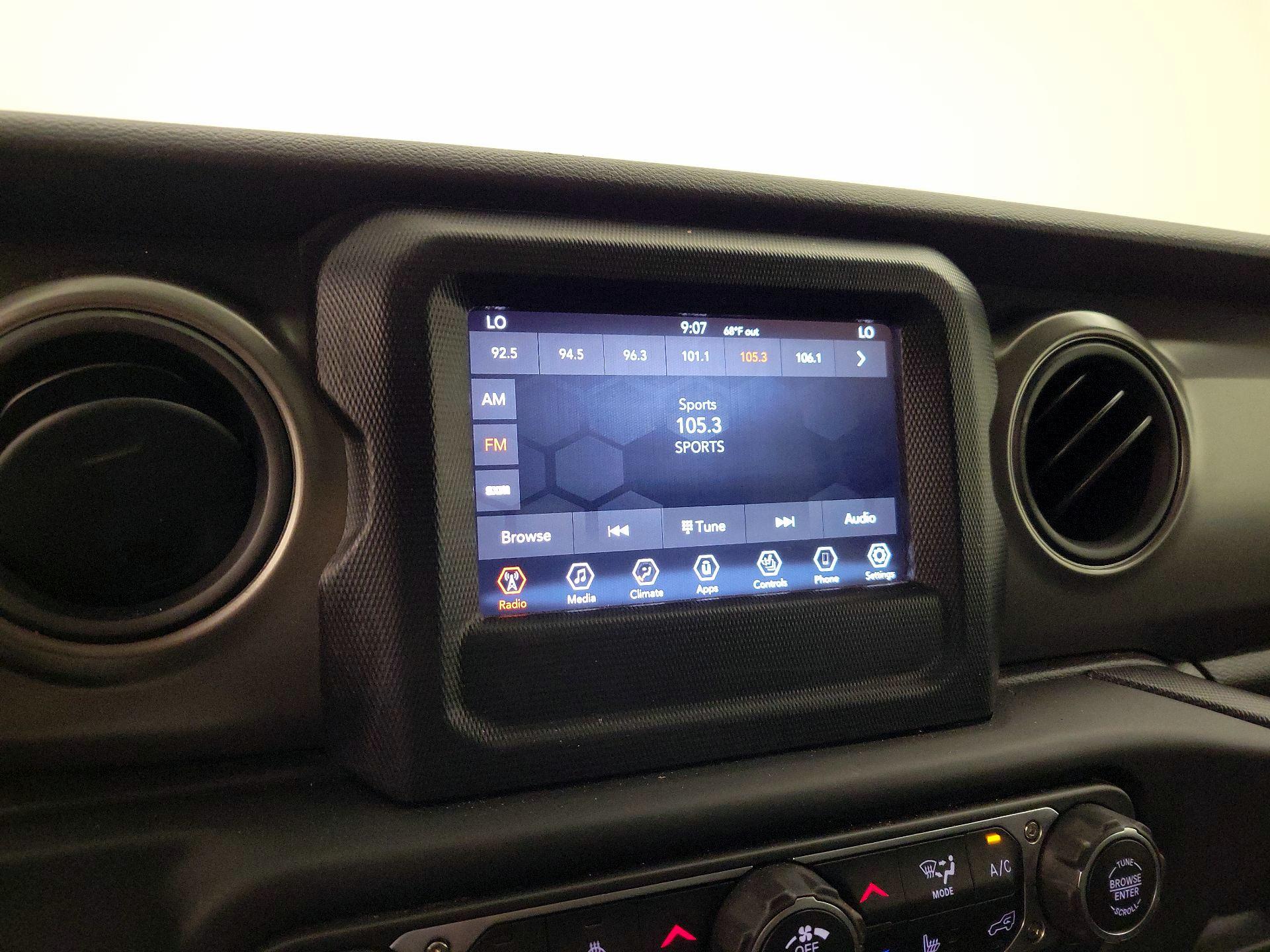 Thumbnail: 2023 Jeep Gladiator - 15