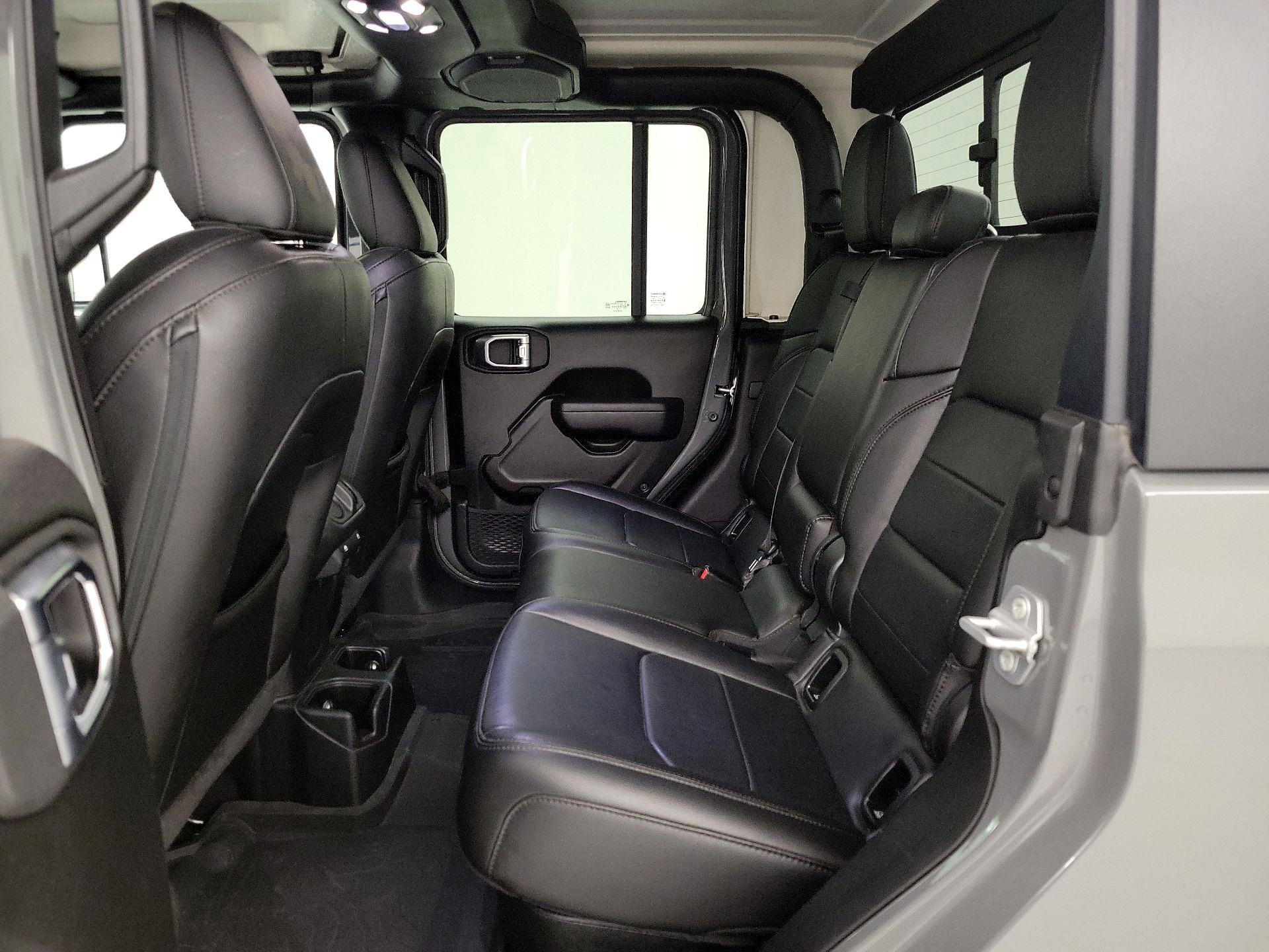 Thumbnail: 2023 Jeep Gladiator - 18