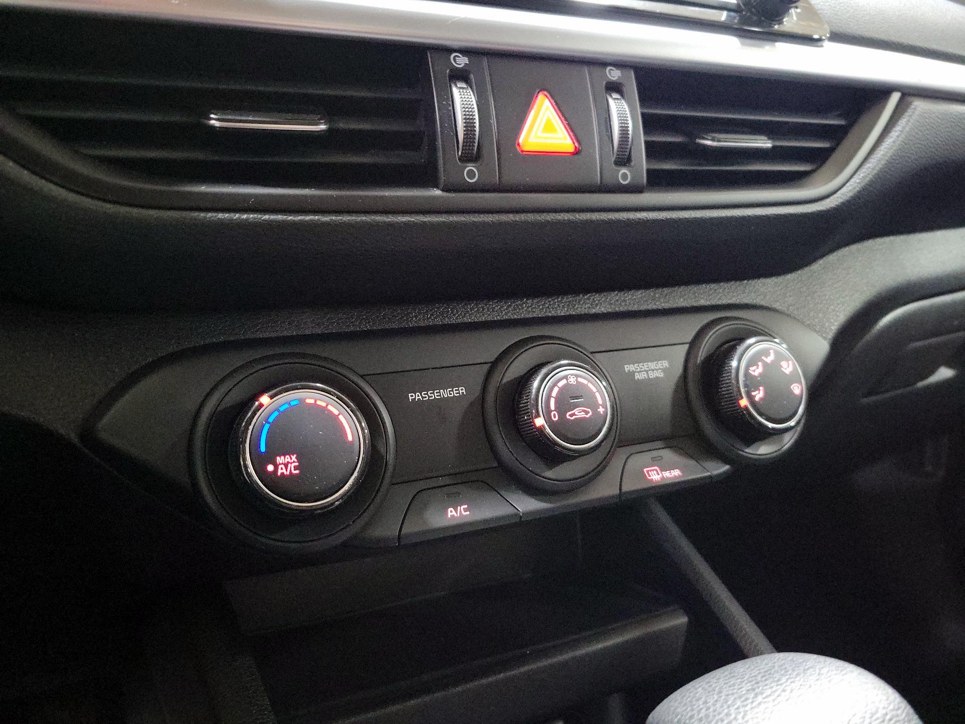 Thumbnail: 2024 Kia Forte - 16