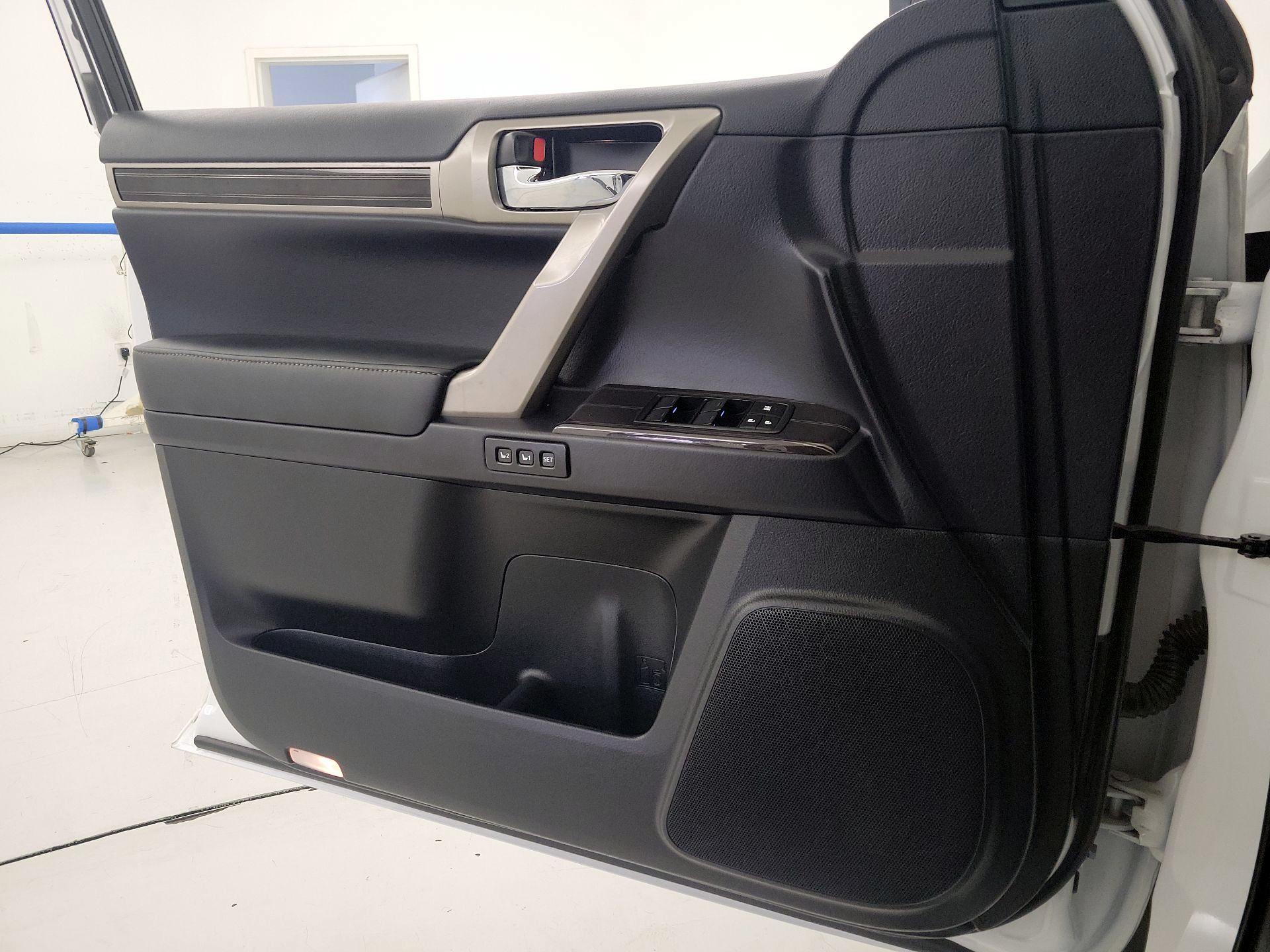 Thumbnail: 2020 Lexus GX - 12