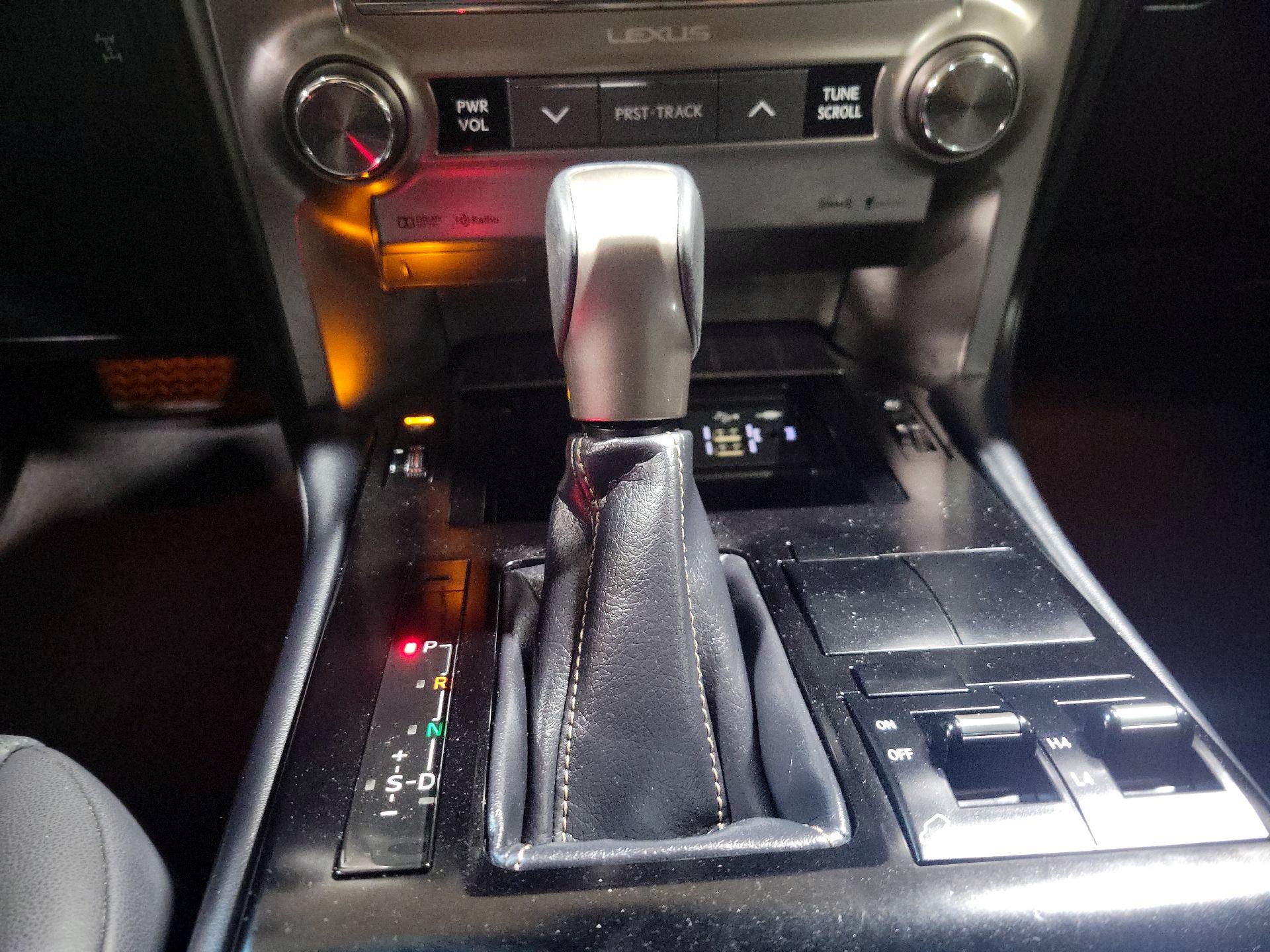 Thumbnail: 2020 Lexus GX - 17