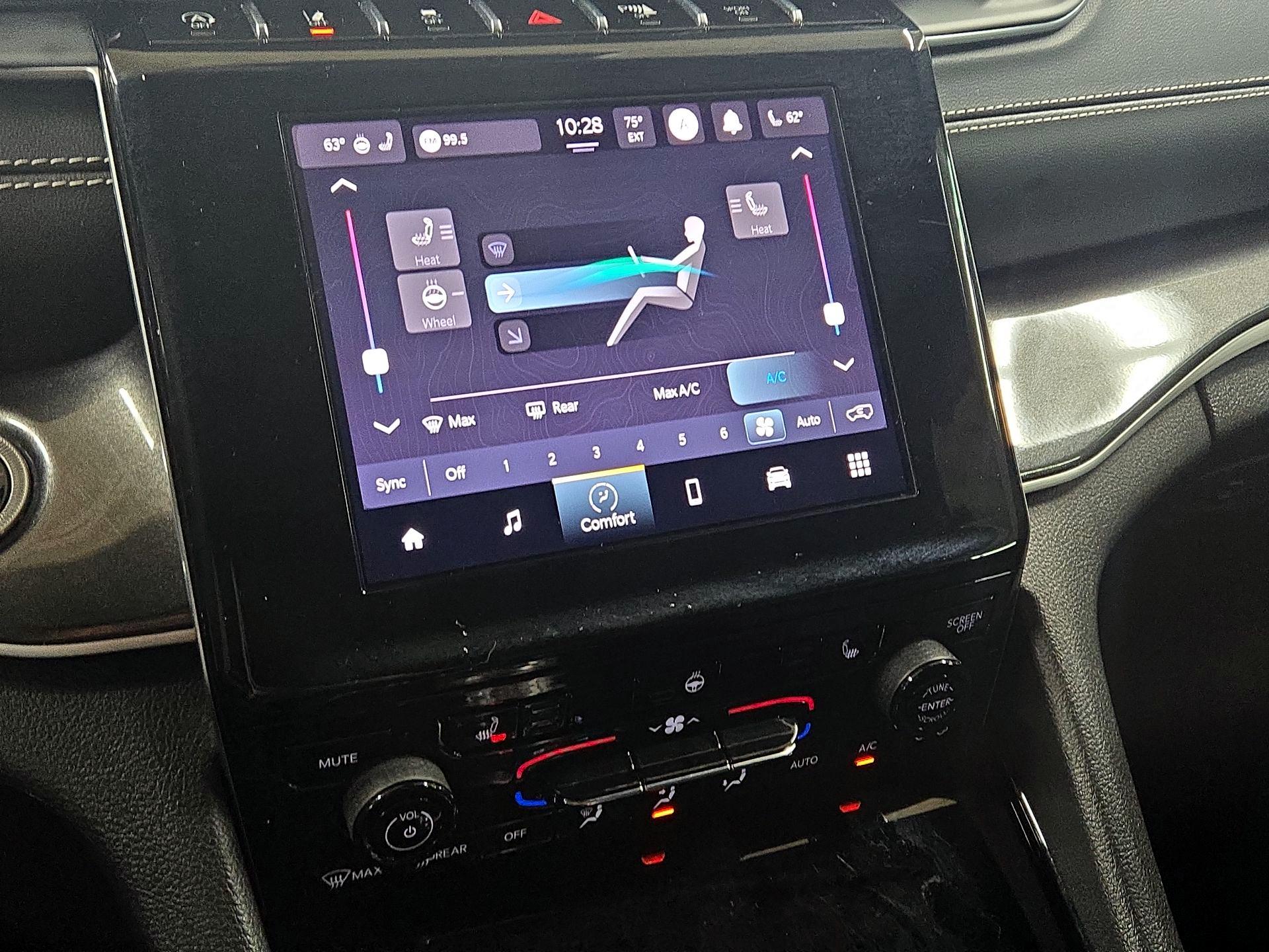 Thumbnail: 2023 Jeep Grand Cherokee - 16