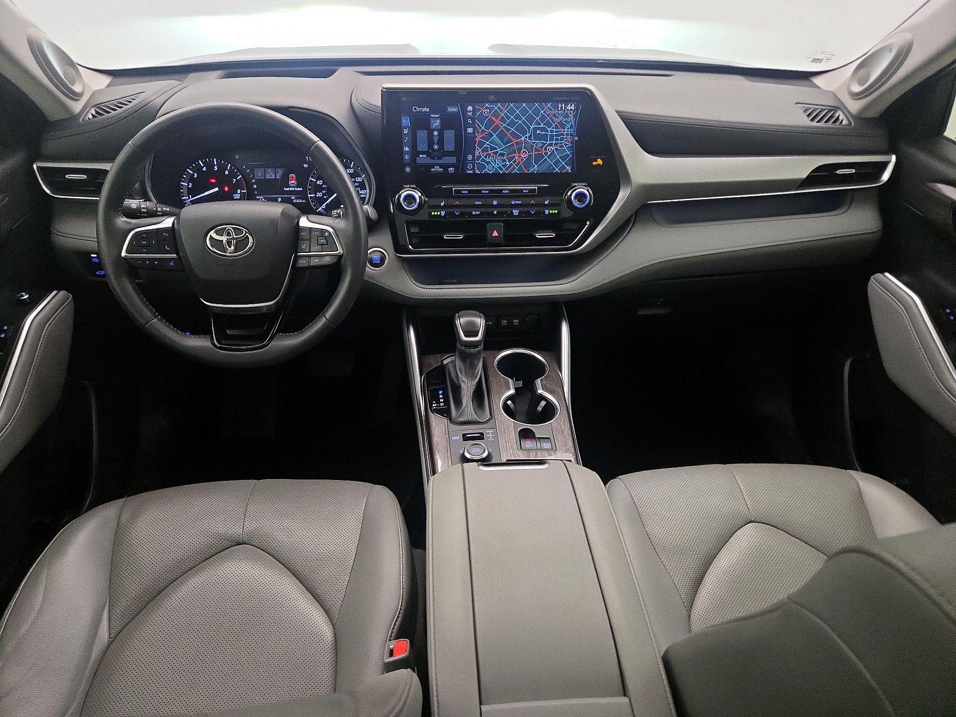 Thumbnail: 2020 Toyota Highlander - 9