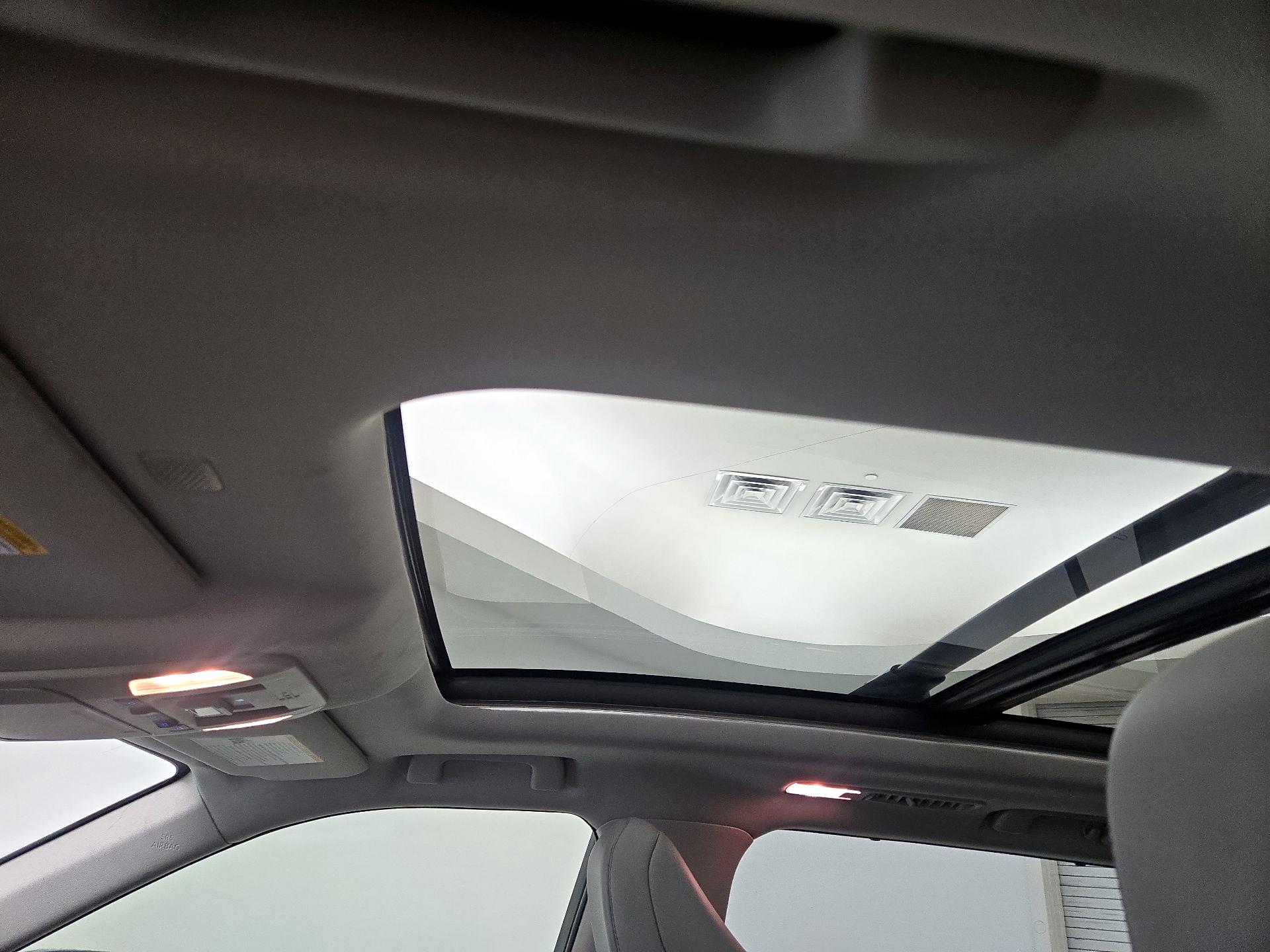 Thumbnail: 2020 Toyota Highlander - 20