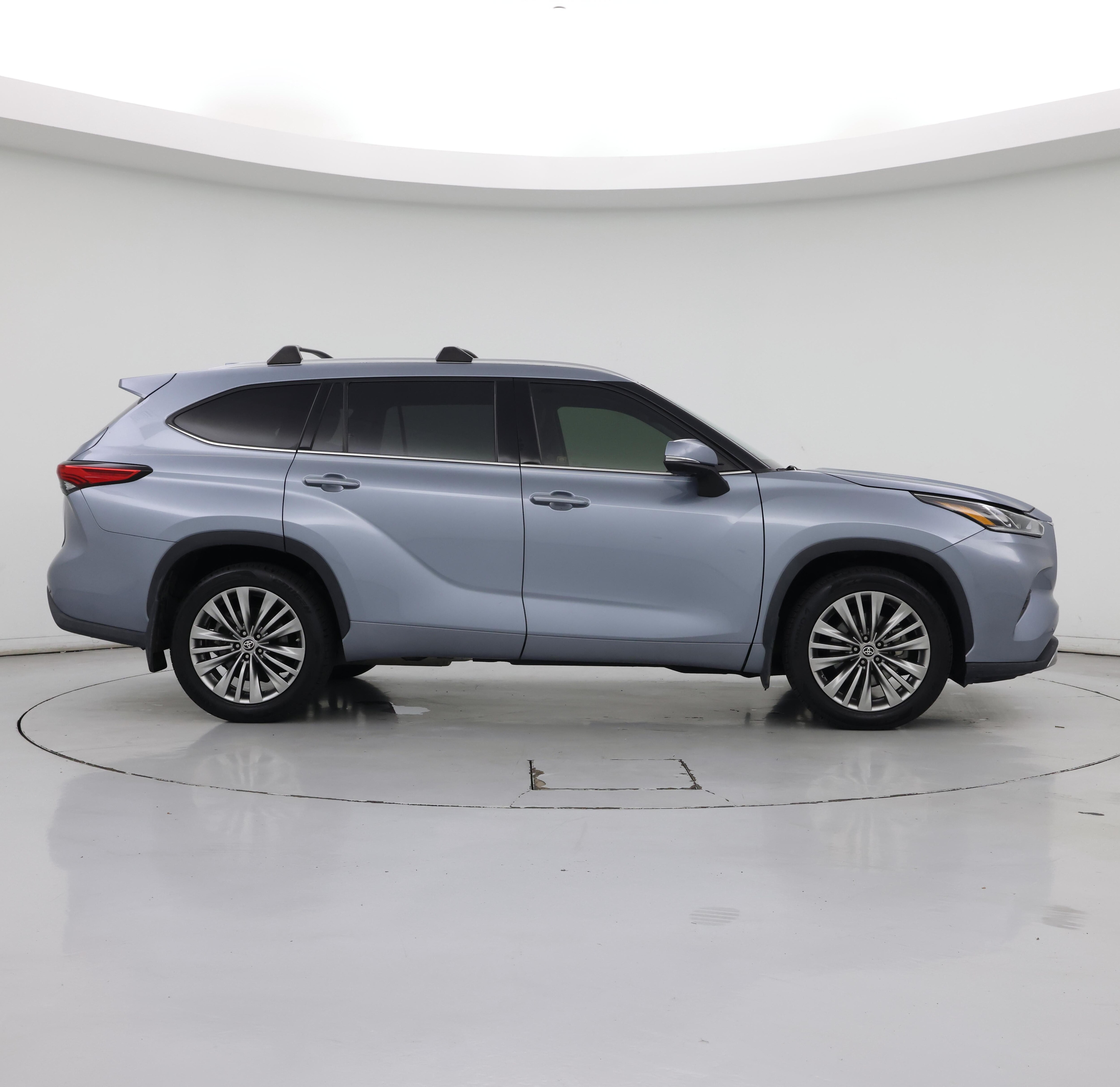 Thumbnail: 2020 Toyota Highlander - 7
