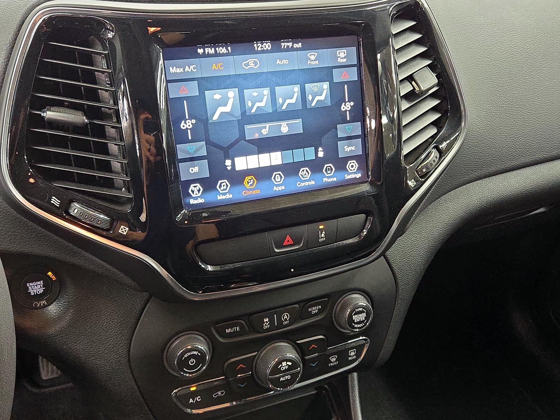 Thumbnail: 2022 Jeep Cherokee - 16