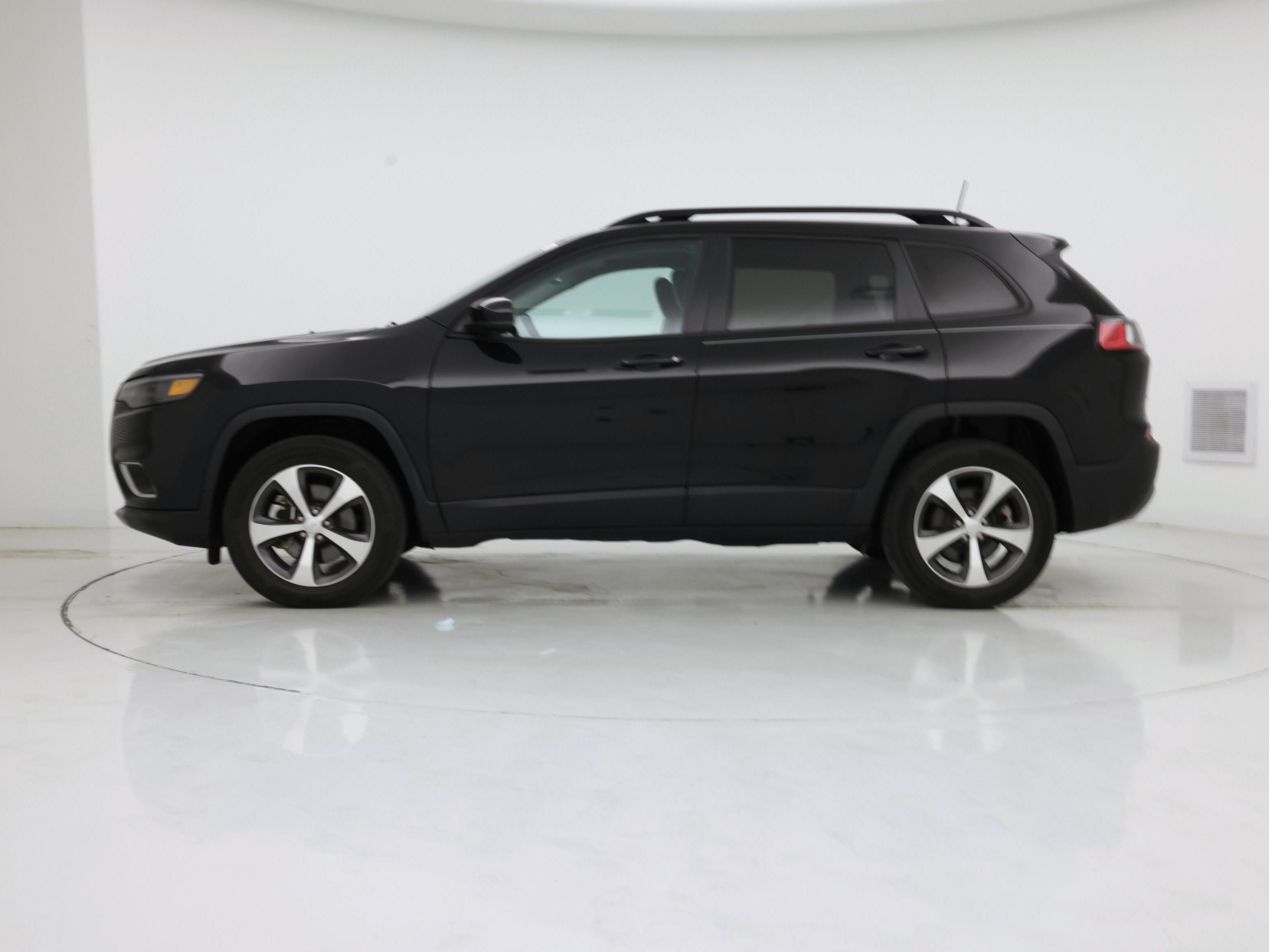 Thumbnail: 2022 Jeep Cherokee - 3