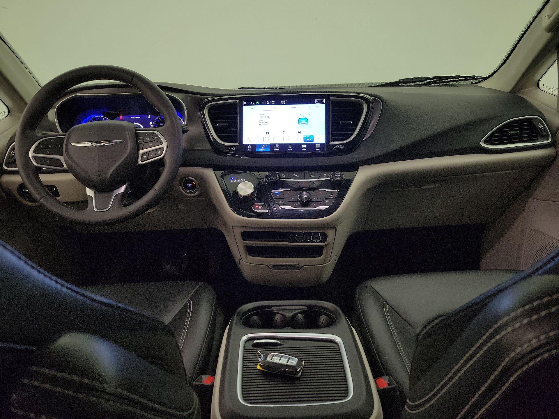 Thumbnail: 2024 Chrysler Pacifica - 9