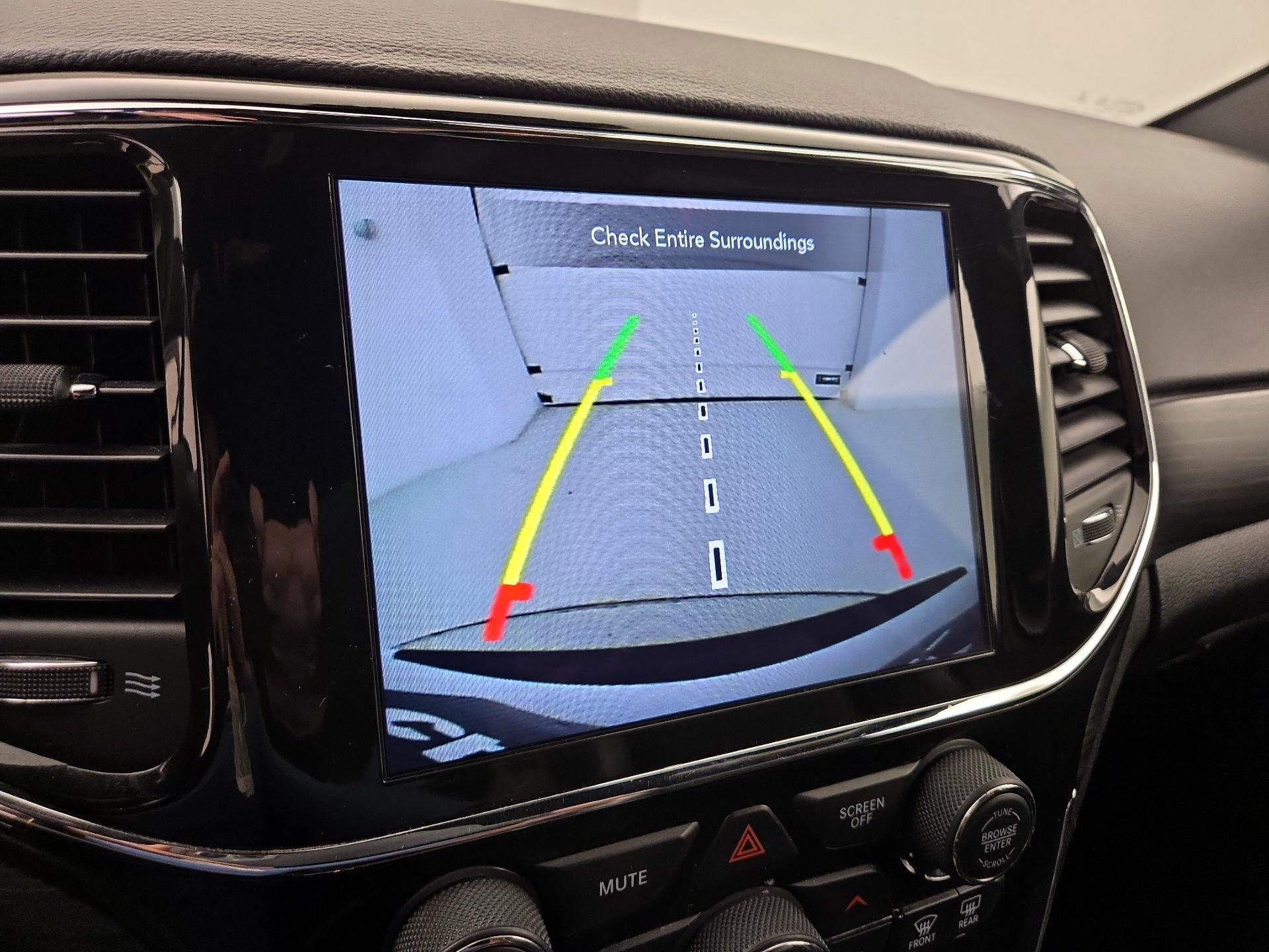 Thumbnail: 2021 Jeep Grand Cherokee - 15