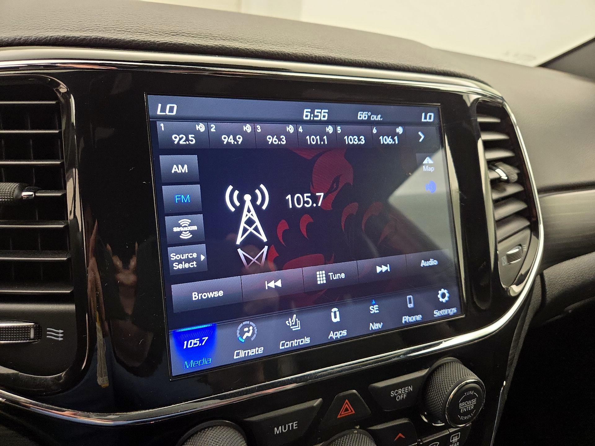 Thumbnail: 2021 Jeep Grand Cherokee - 16