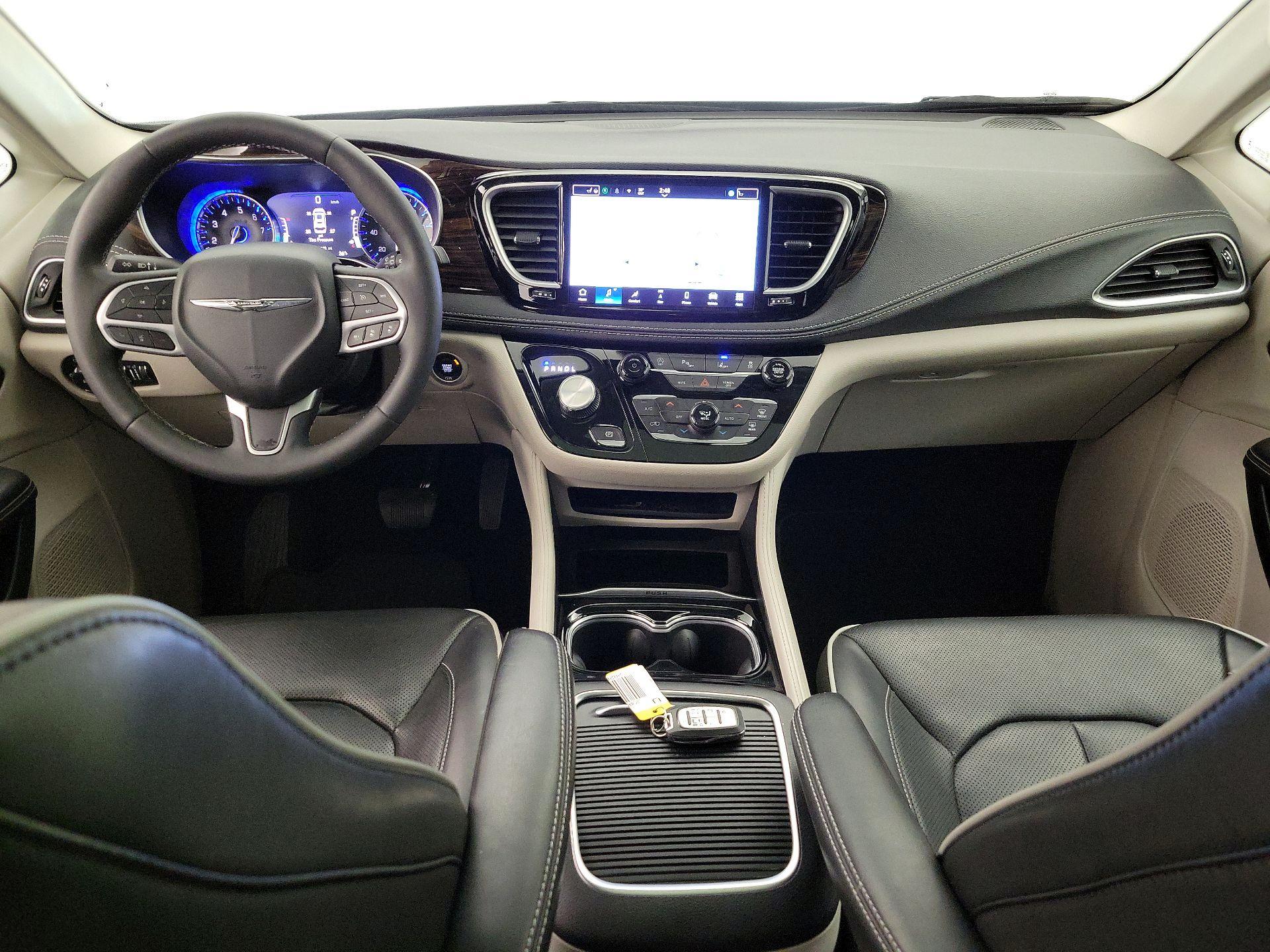 Thumbnail: 2024 Chrysler Pacifica - 9