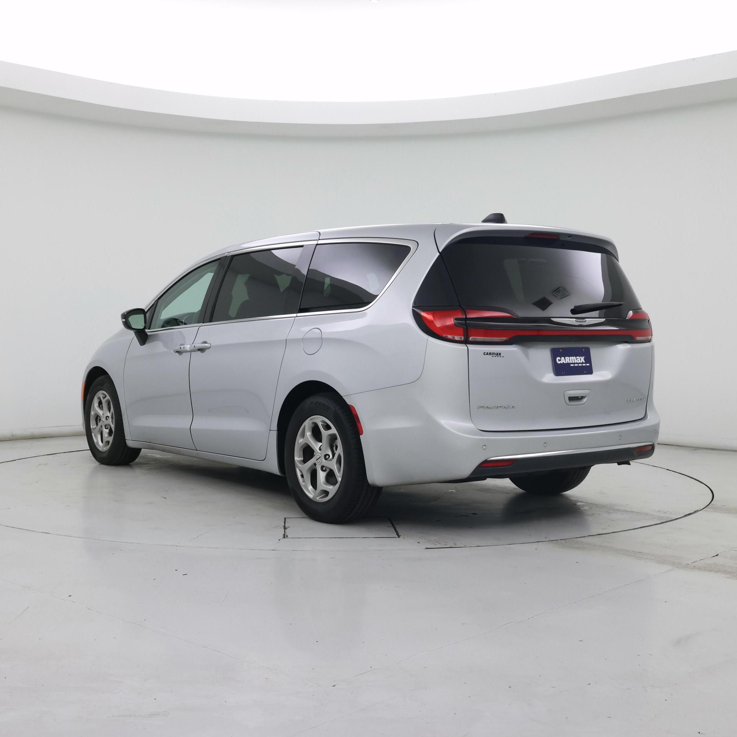 Thumbnail: 2024 Chrysler Pacifica - 2