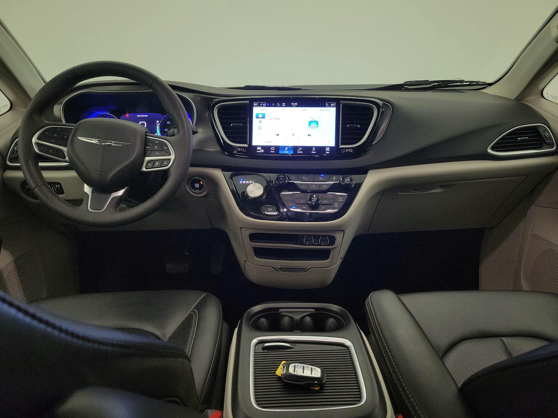 Thumbnail: 2024 Chrysler Pacifica - 9