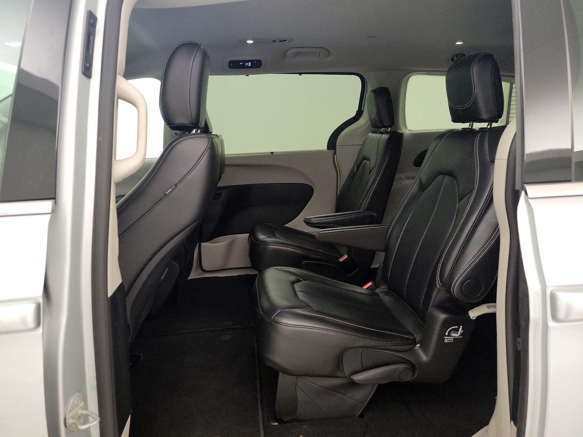 Thumbnail: 2024 Chrysler Pacifica - 18