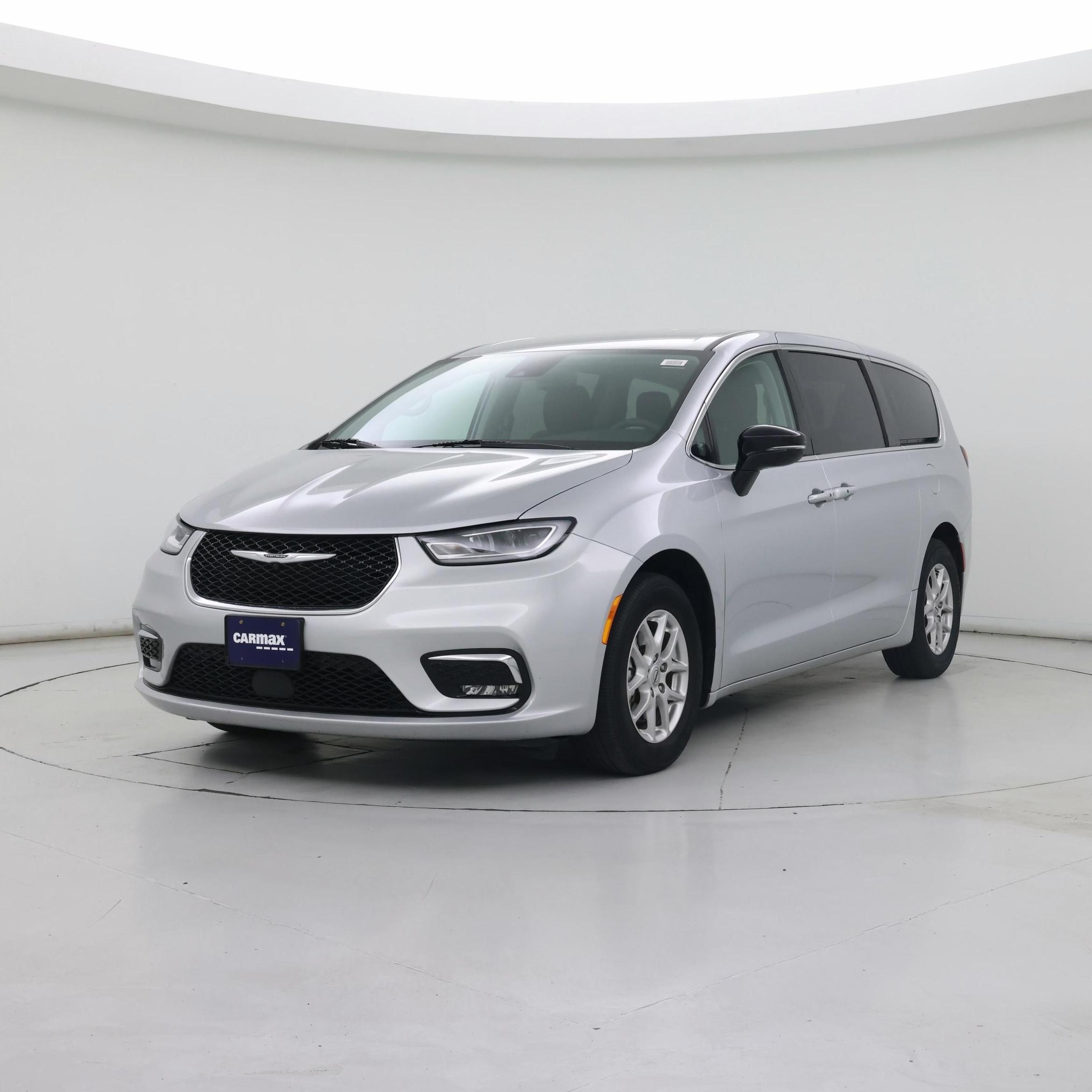 Thumbnail: 2024 Chrysler Pacifica - 4