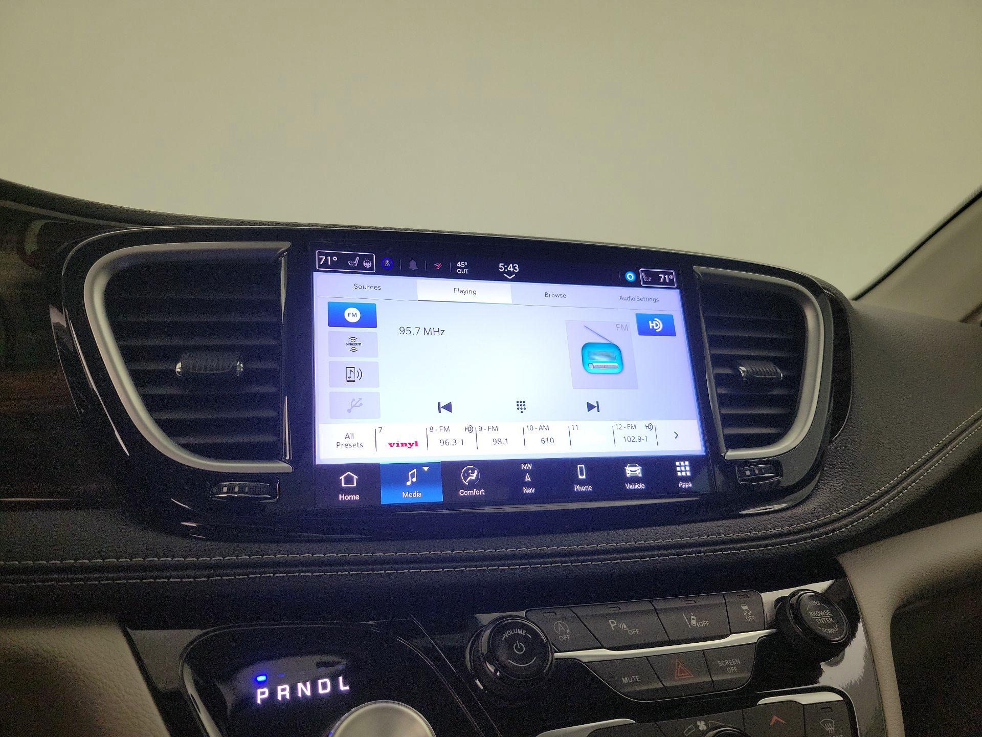 Thumbnail: 2024 Chrysler Pacifica - 16