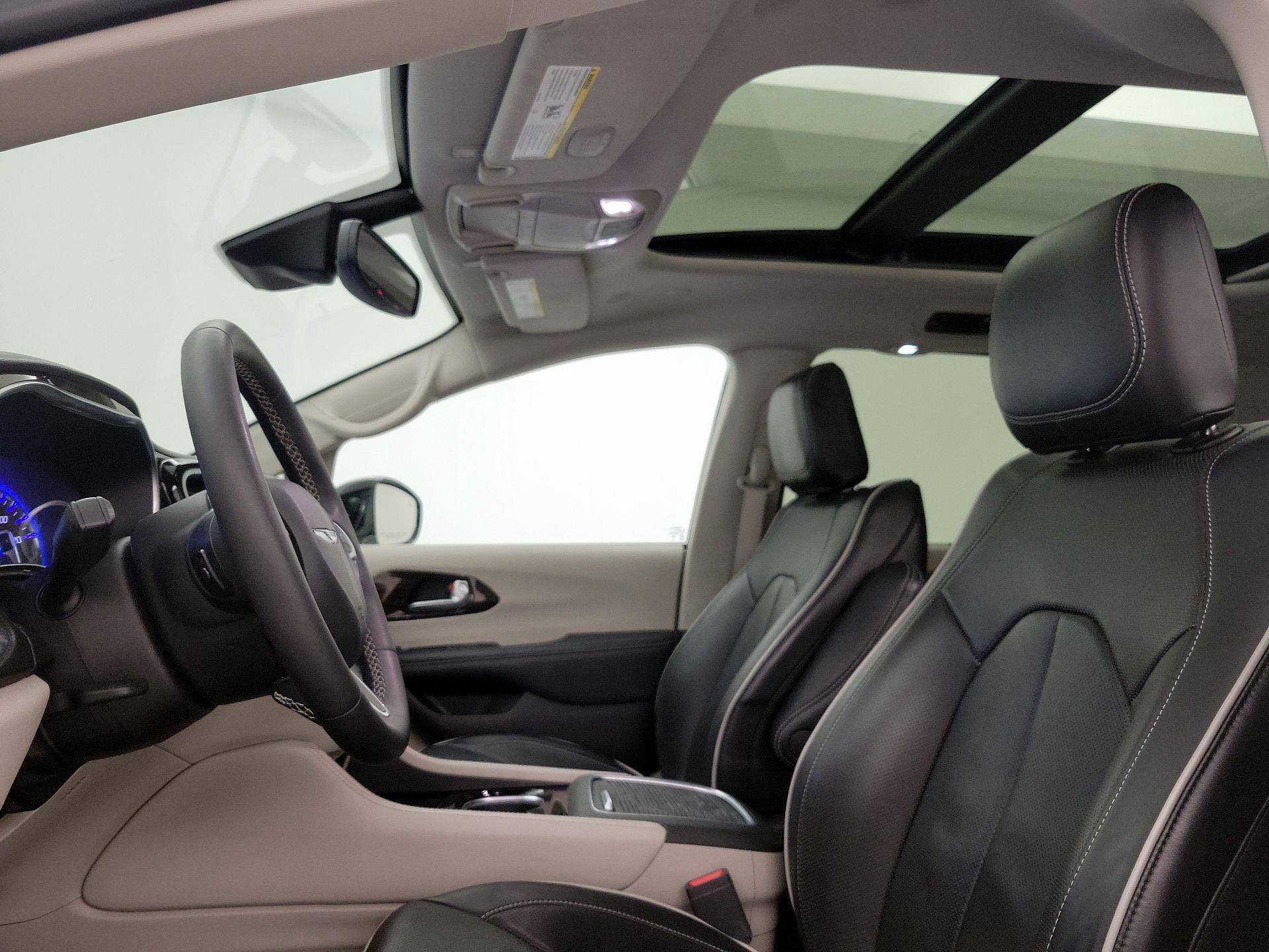 Thumbnail: 2024 Chrysler Pacifica - 19