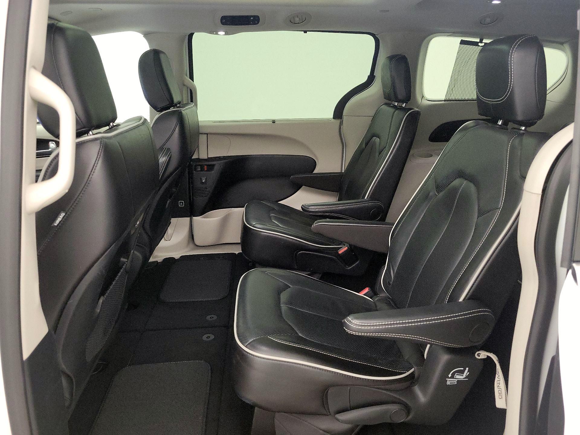 Thumbnail: 2024 Chrysler Pacifica - 20