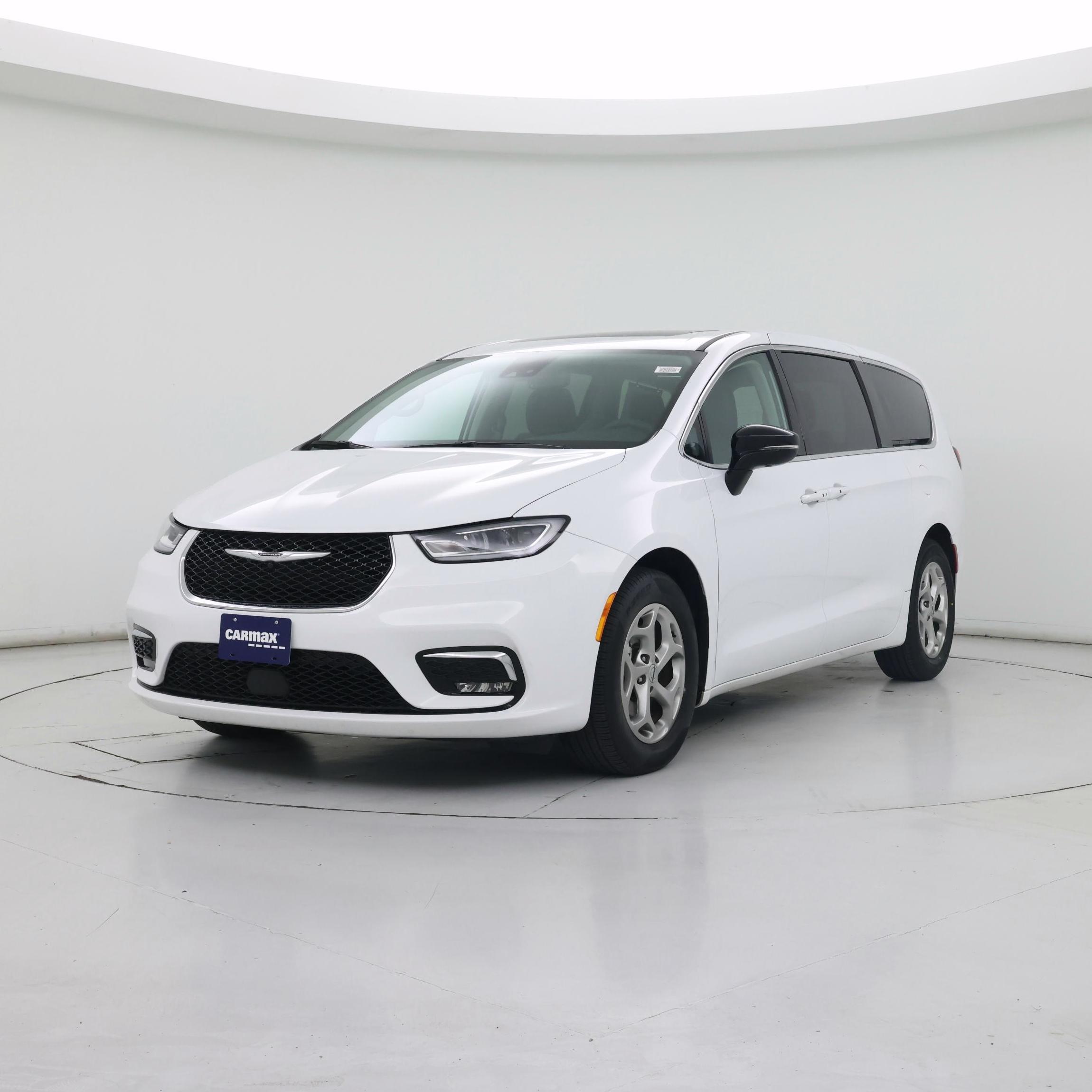 Thumbnail: 2024 Chrysler Pacifica - 4