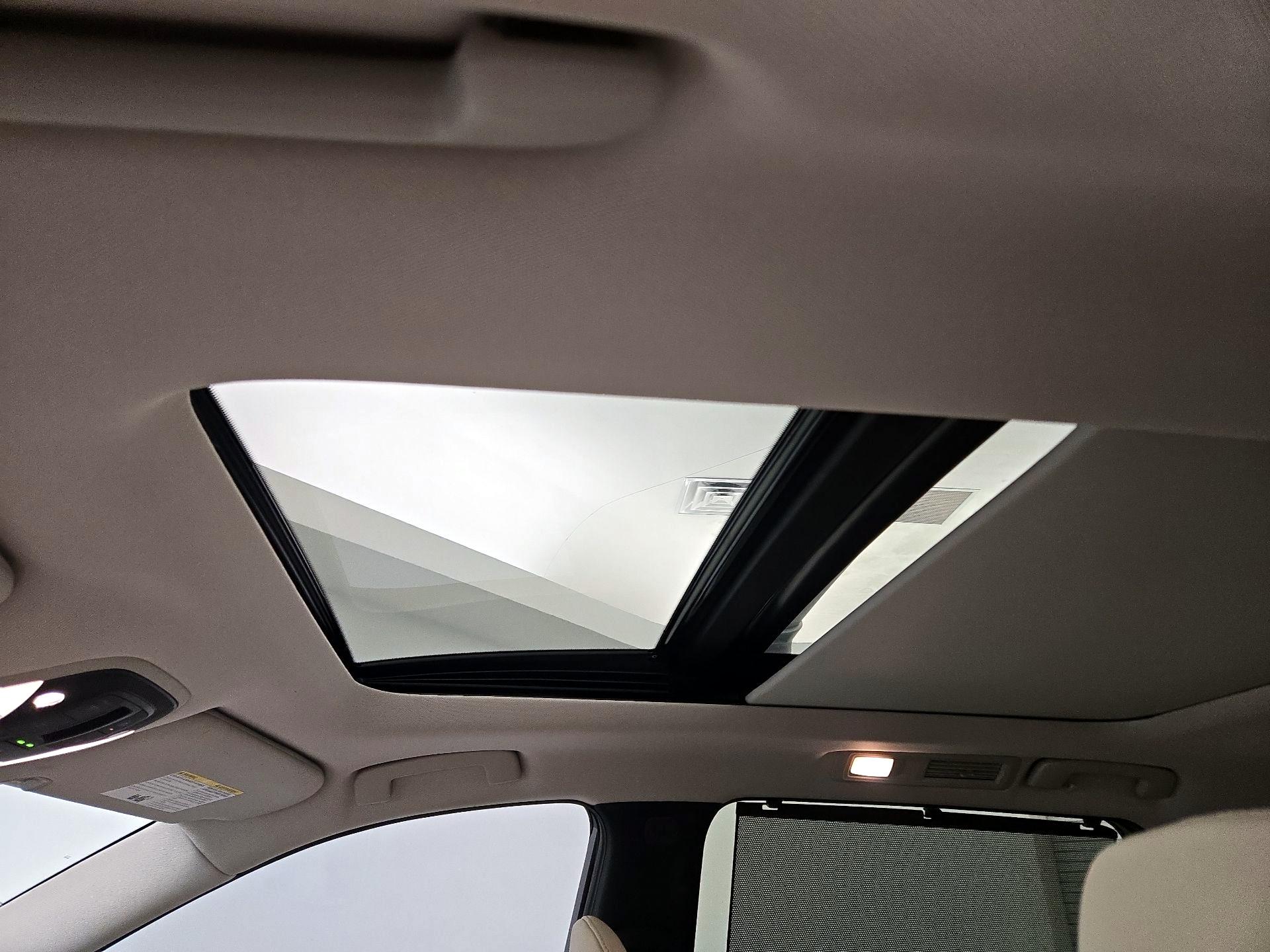 Thumbnail: 2023 INFINITI QX60 - 20