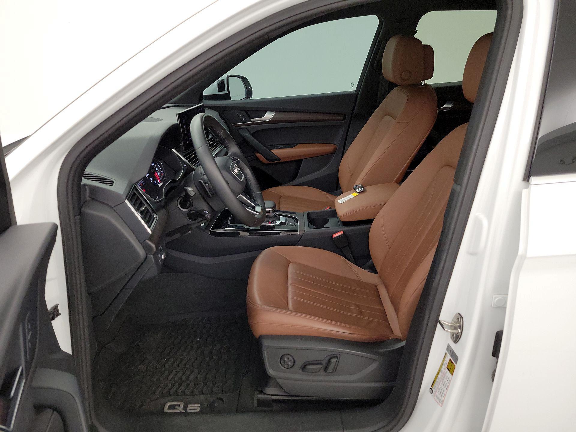 Thumbnail: 2023 Audi Q5 - 11