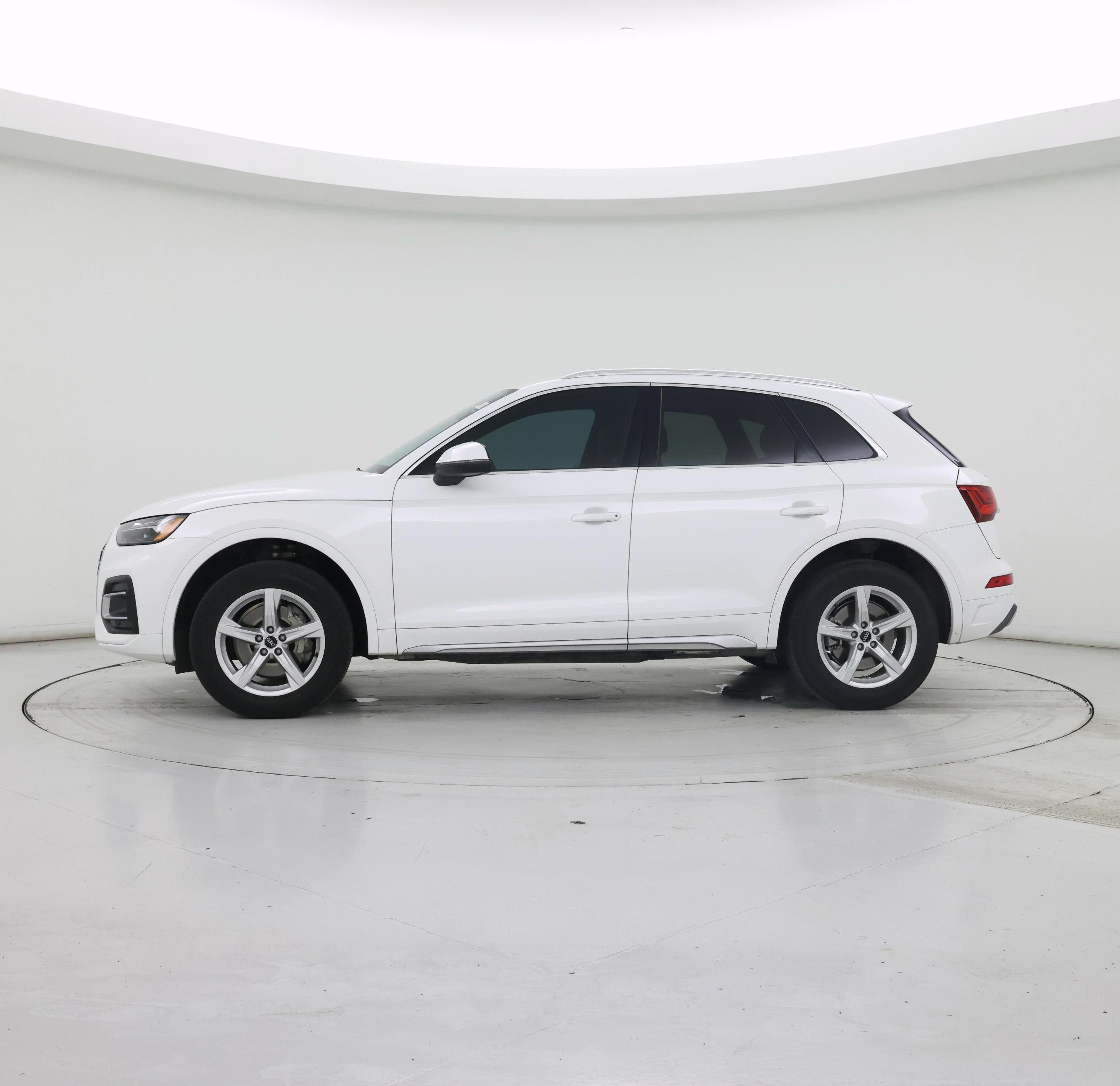 Thumbnail: 2023 Audi Q5 - 3