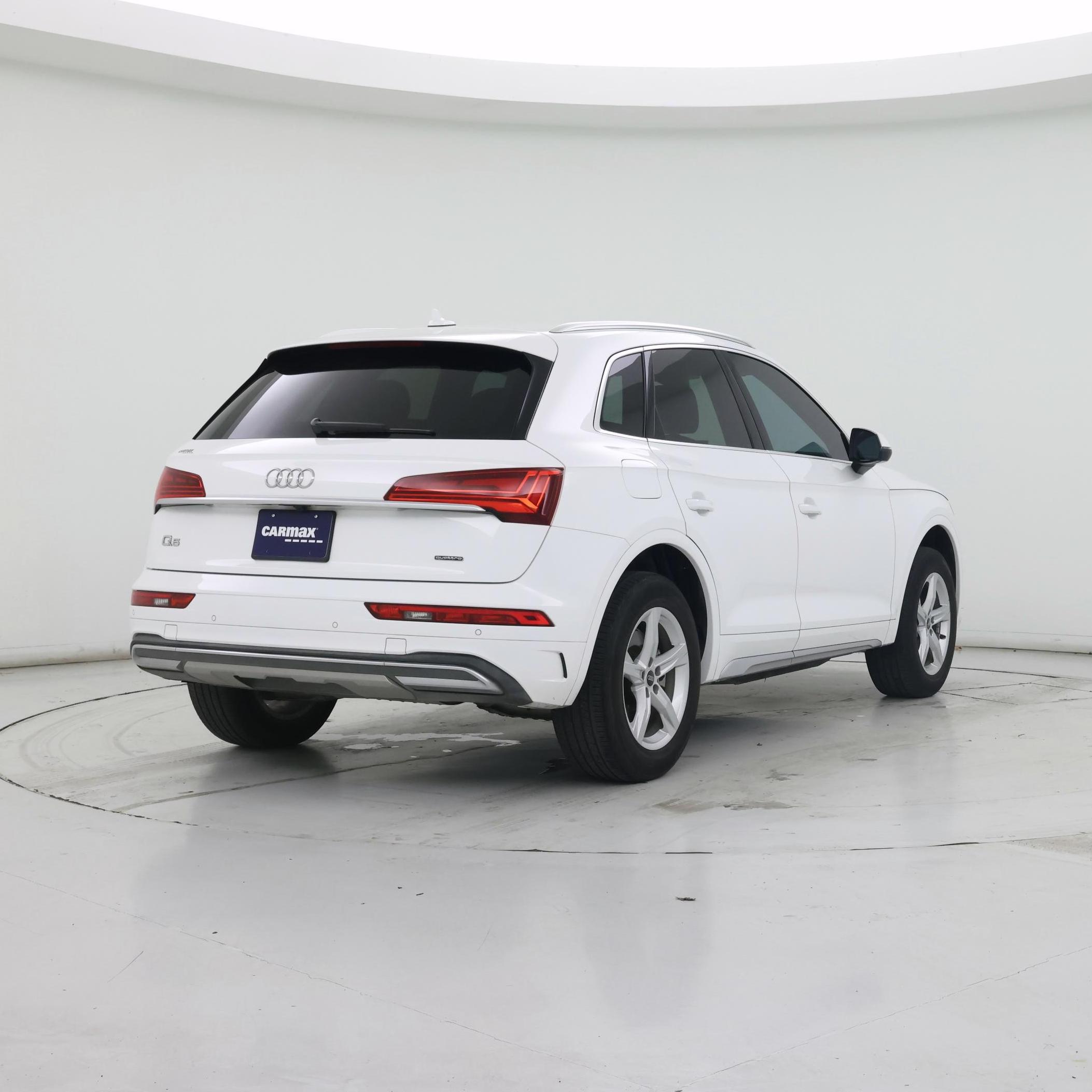 Thumbnail: 2023 Audi Q5 - 8