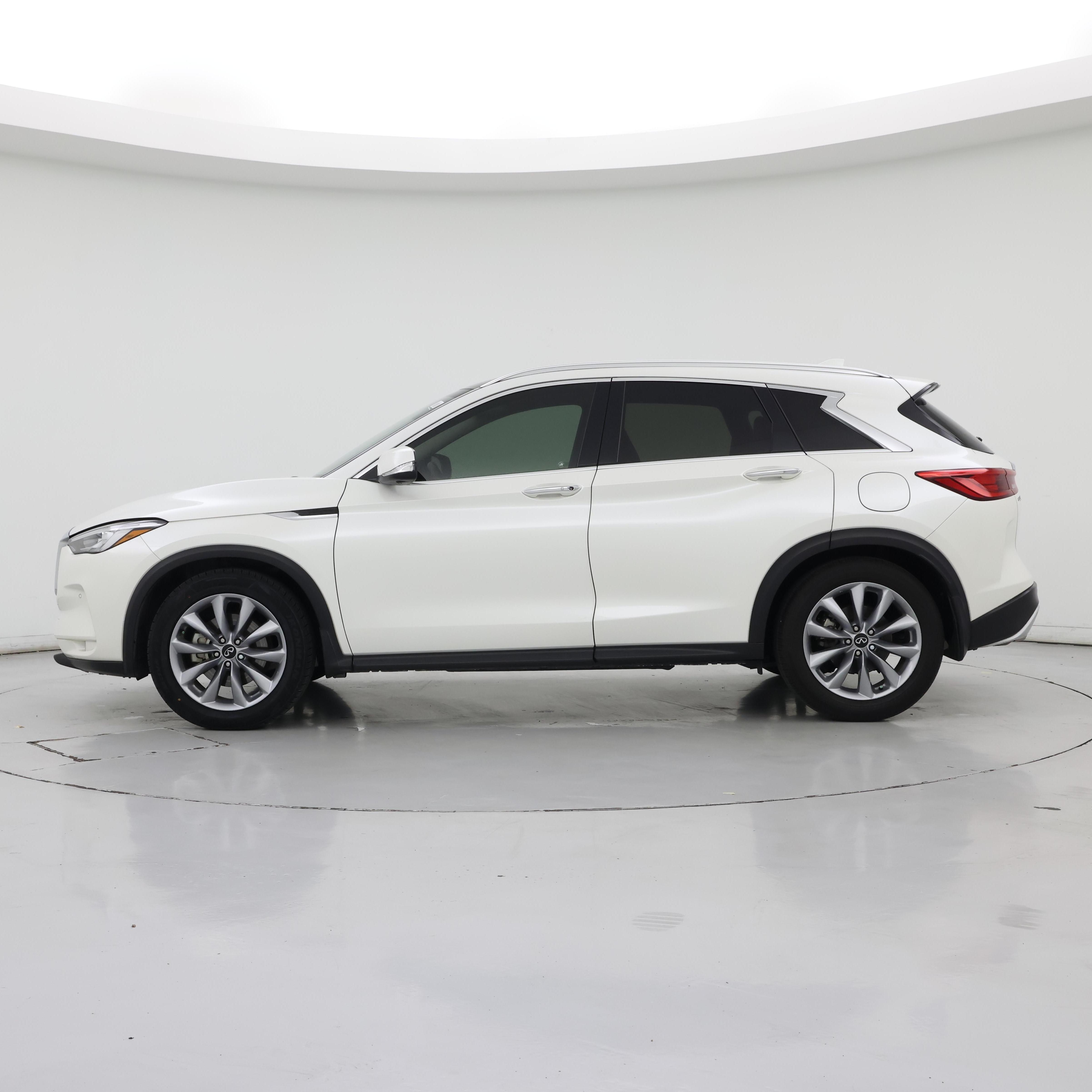 Thumbnail: 2021 INFINITI QX50 - 3